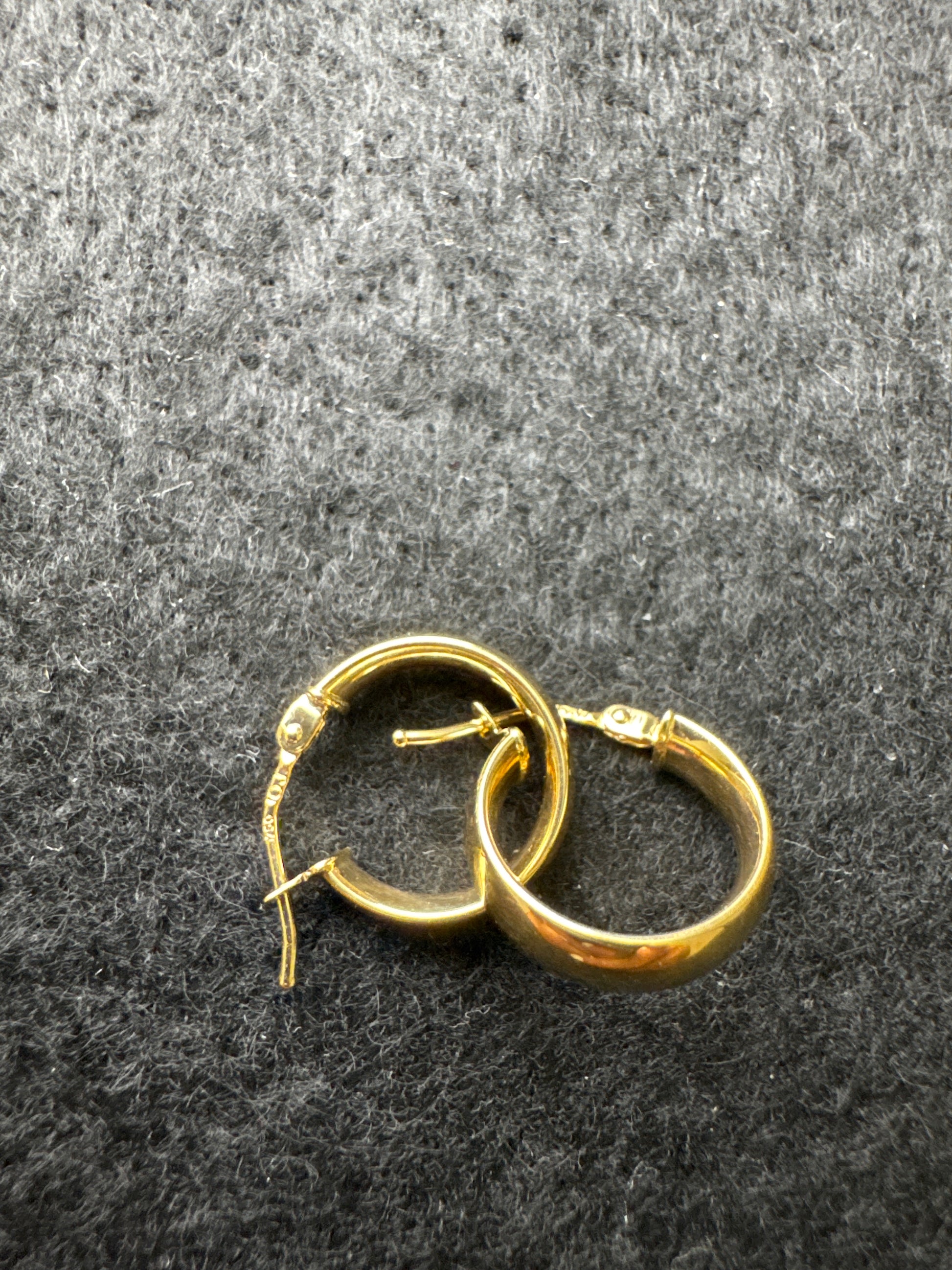 Small Wide Hoops 18k