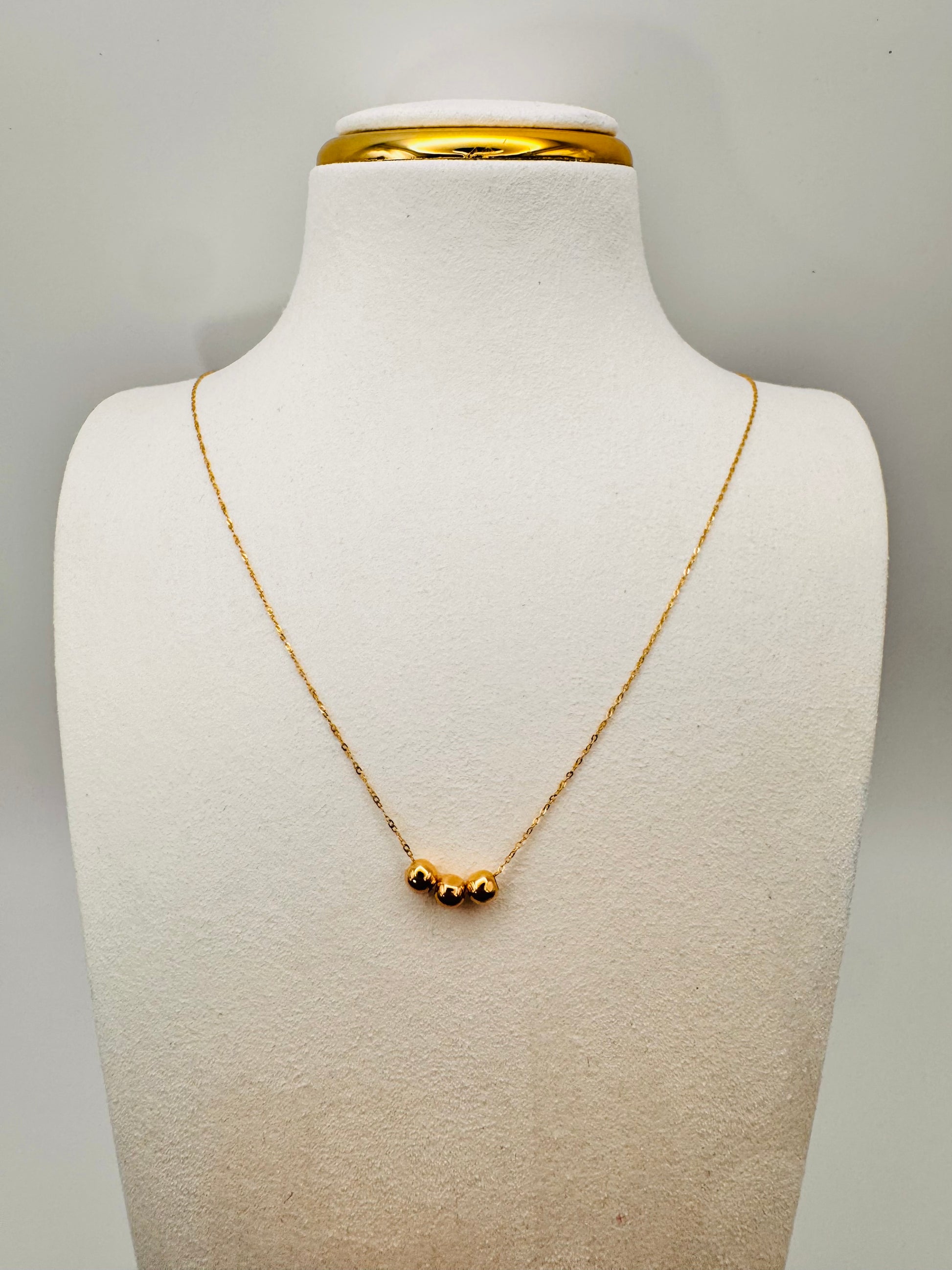 Three Golden Circles Chain 18k