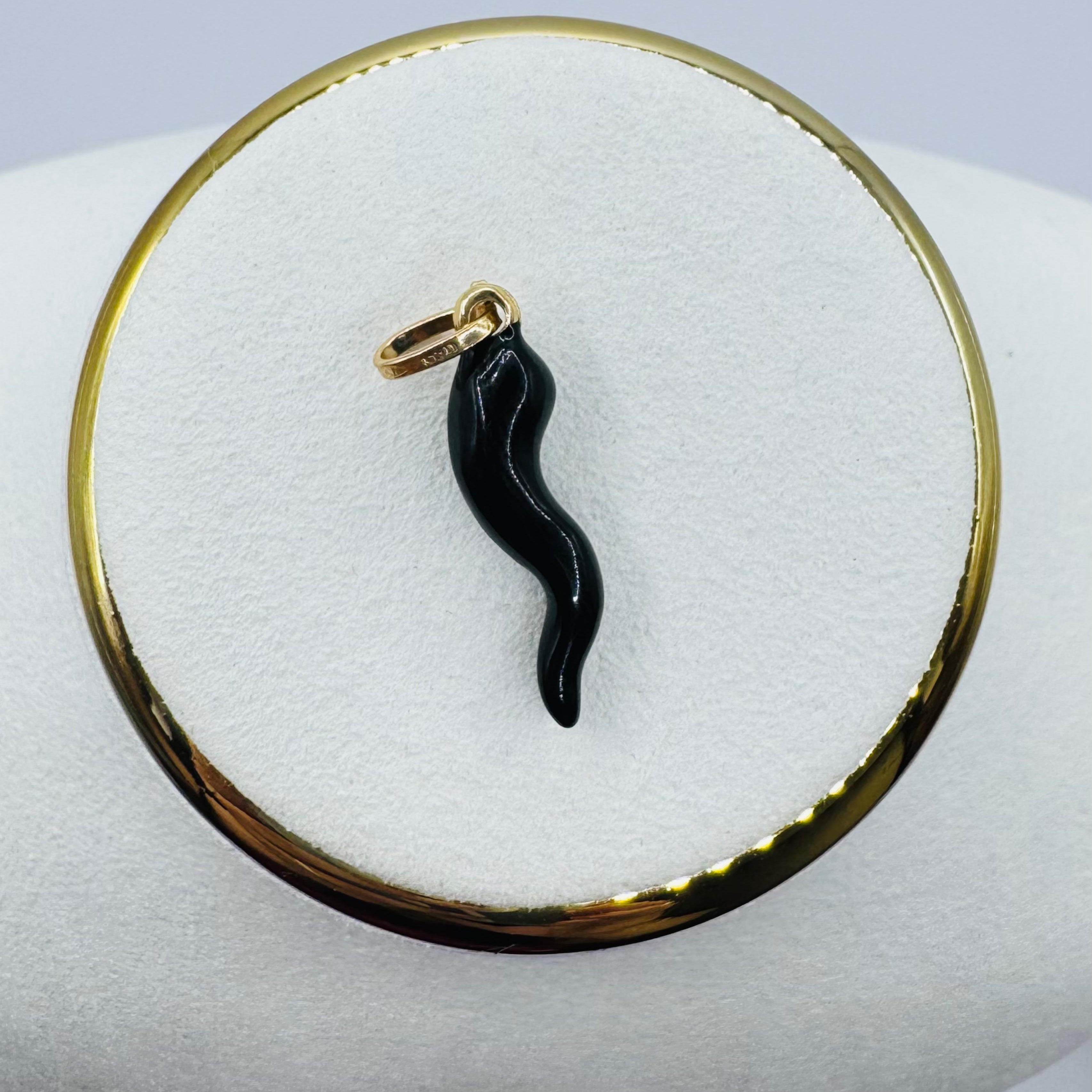 Cornicello Lucky Horn Black Charm 18k