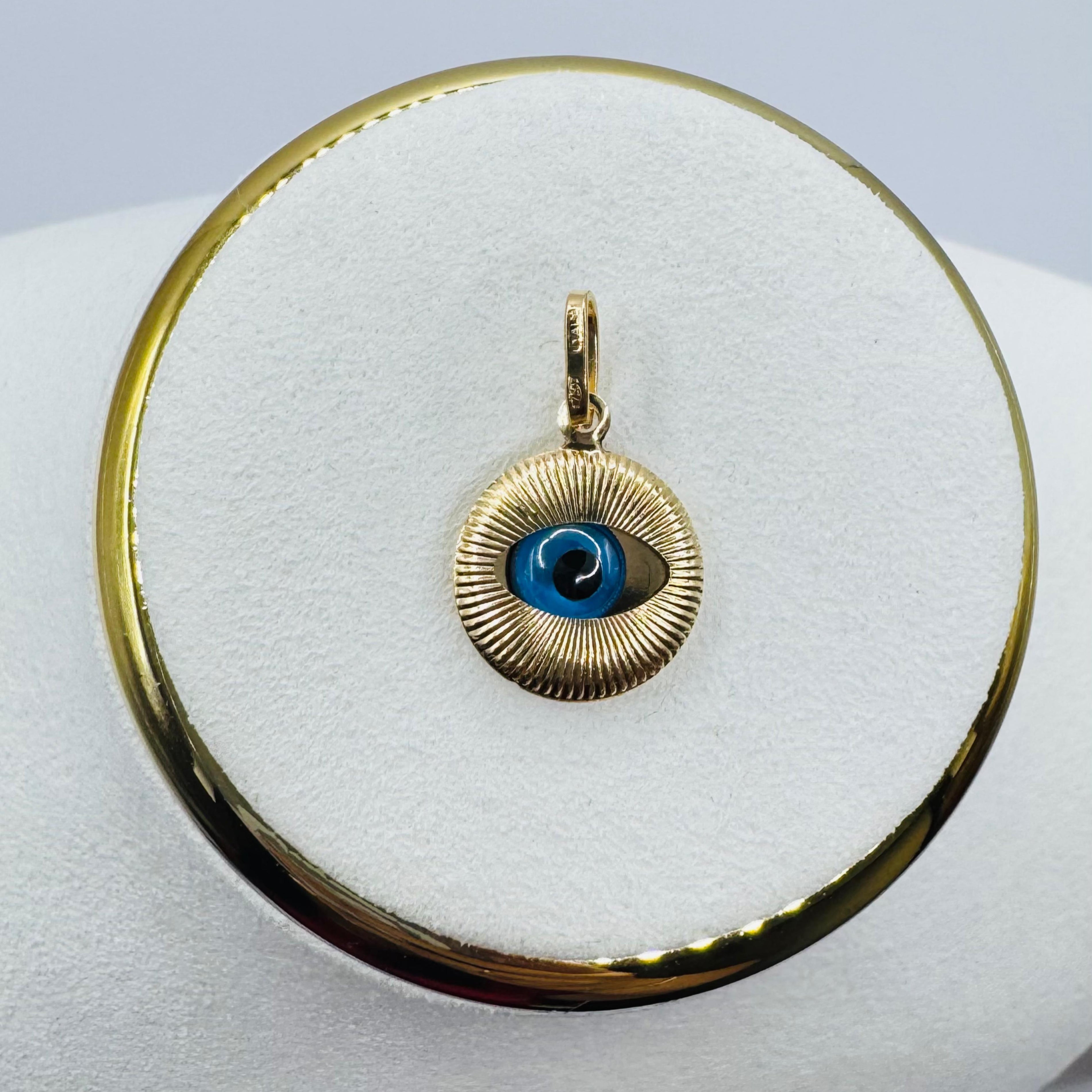 Iris Eye Charm 18k