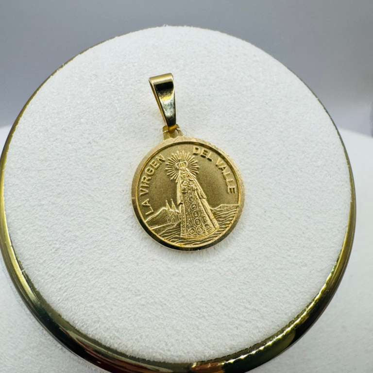 Virgin of The Valley Pendants 18k