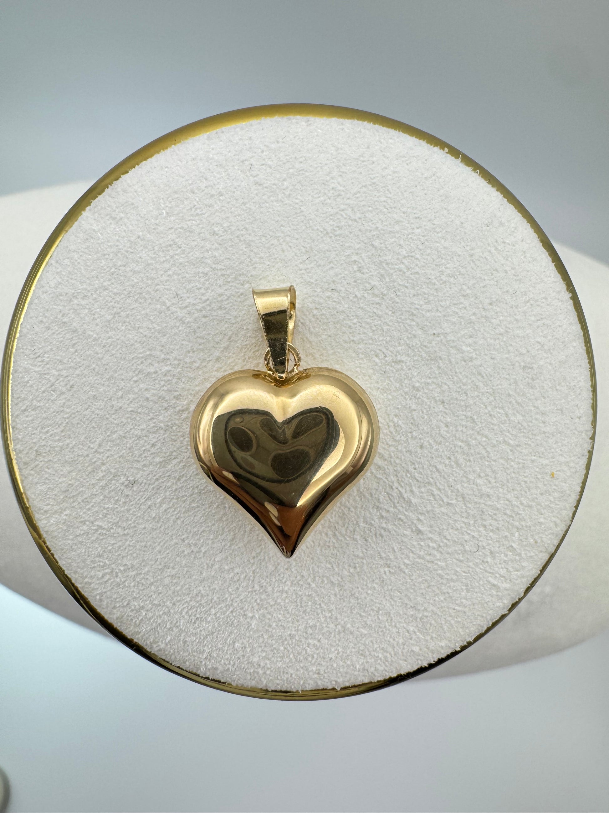 Smooth Gold Heart Charm 18k
