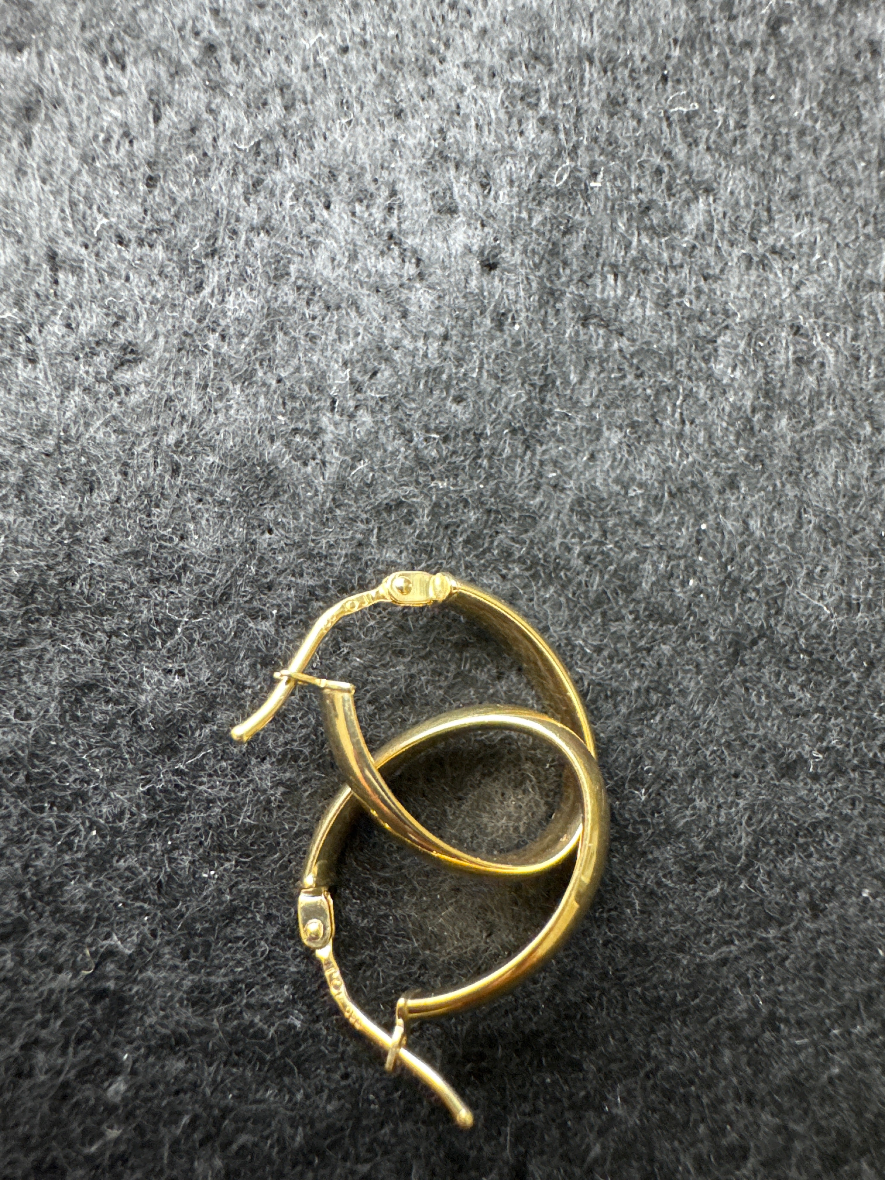 Small Oval Hoops 18k