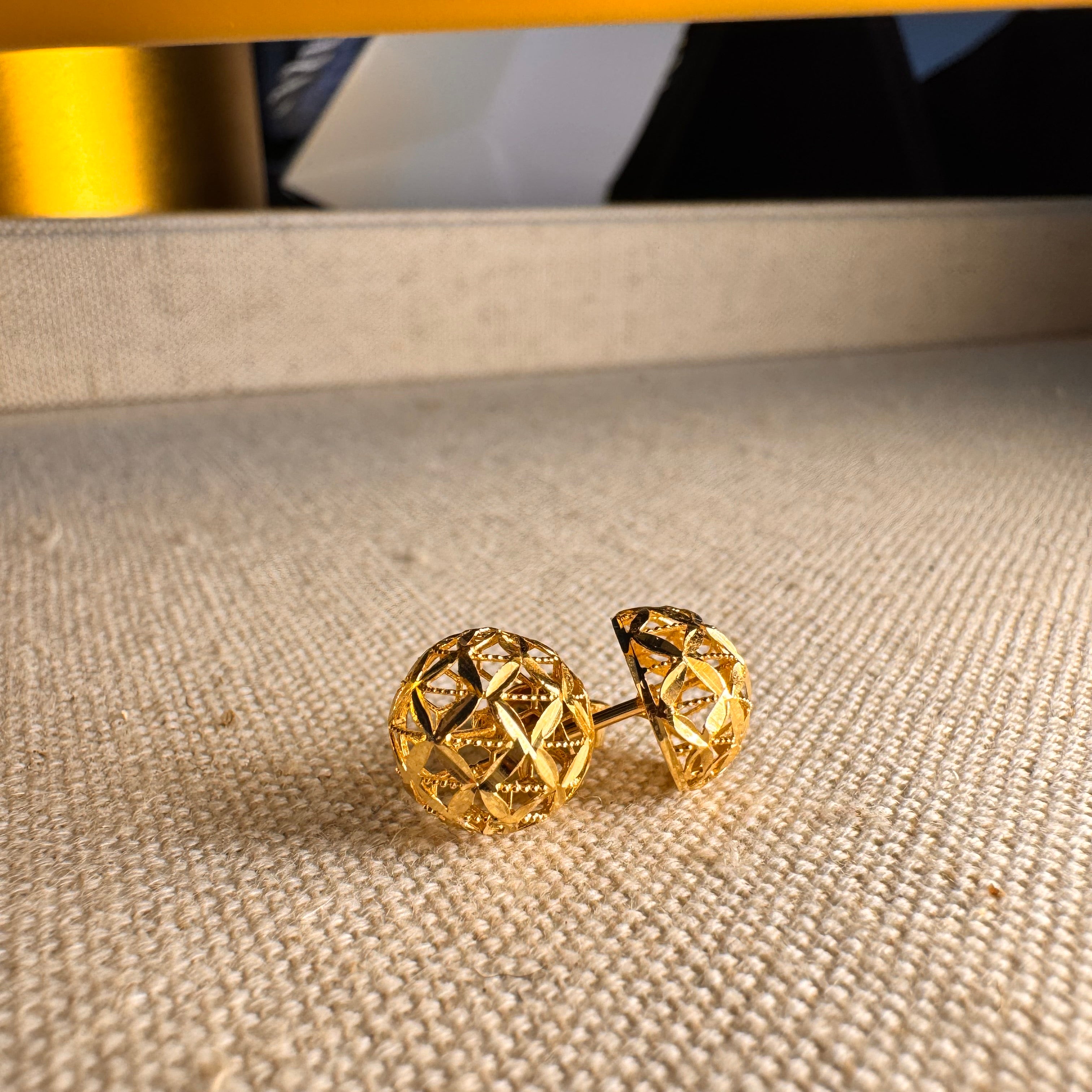 Earrings Half of World 18K