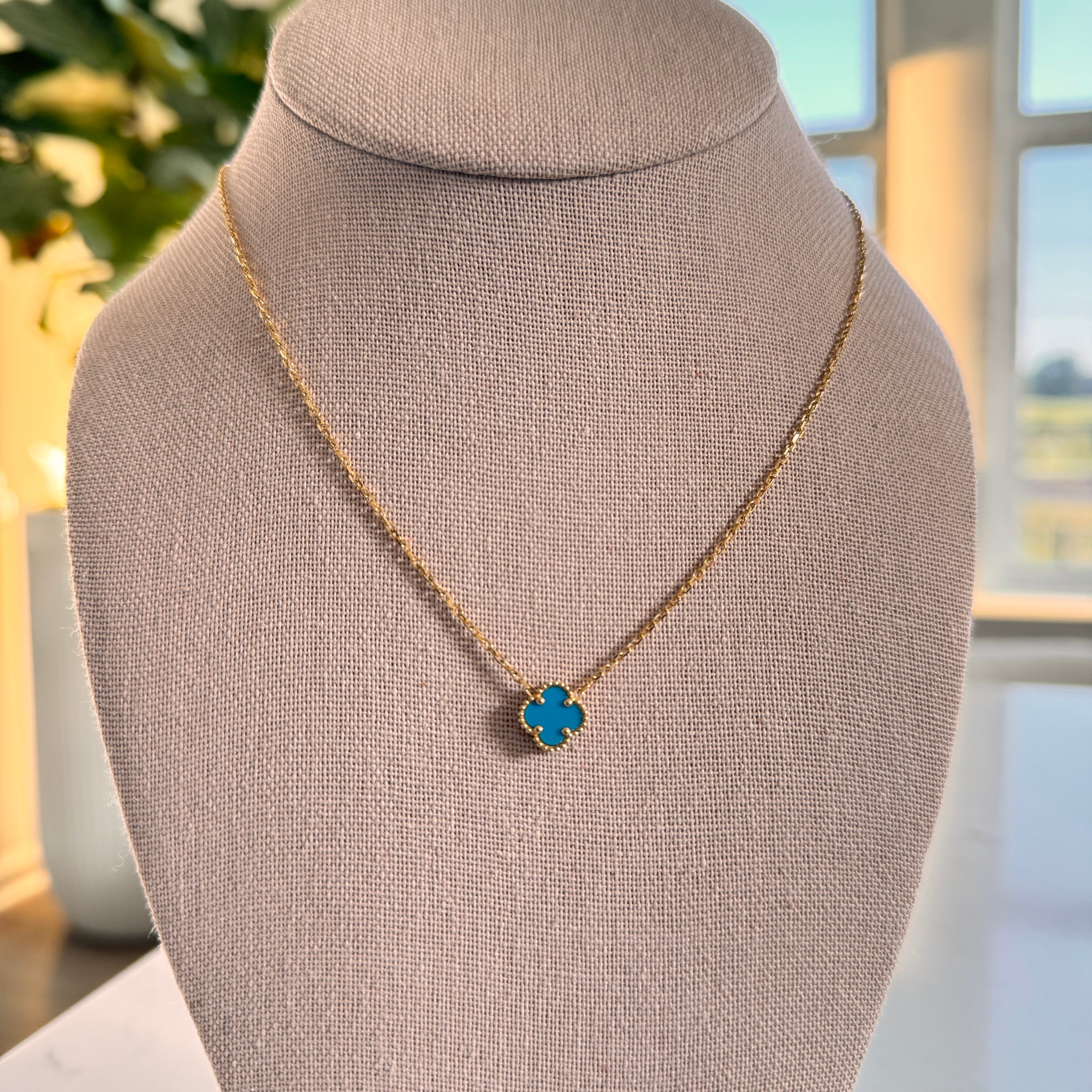 Blue Clover Chain 18k