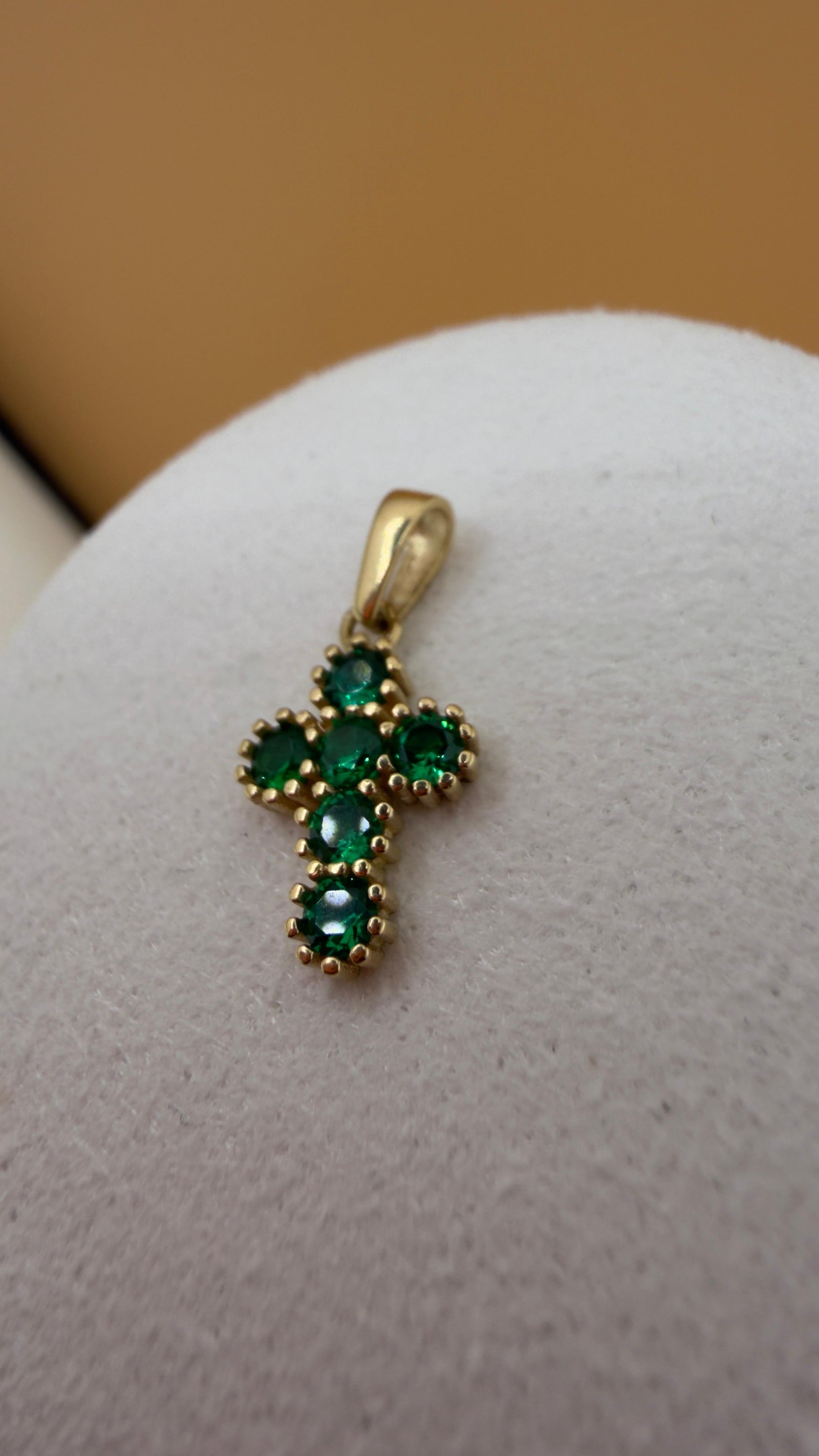 Green Cross Pendant 18k.
