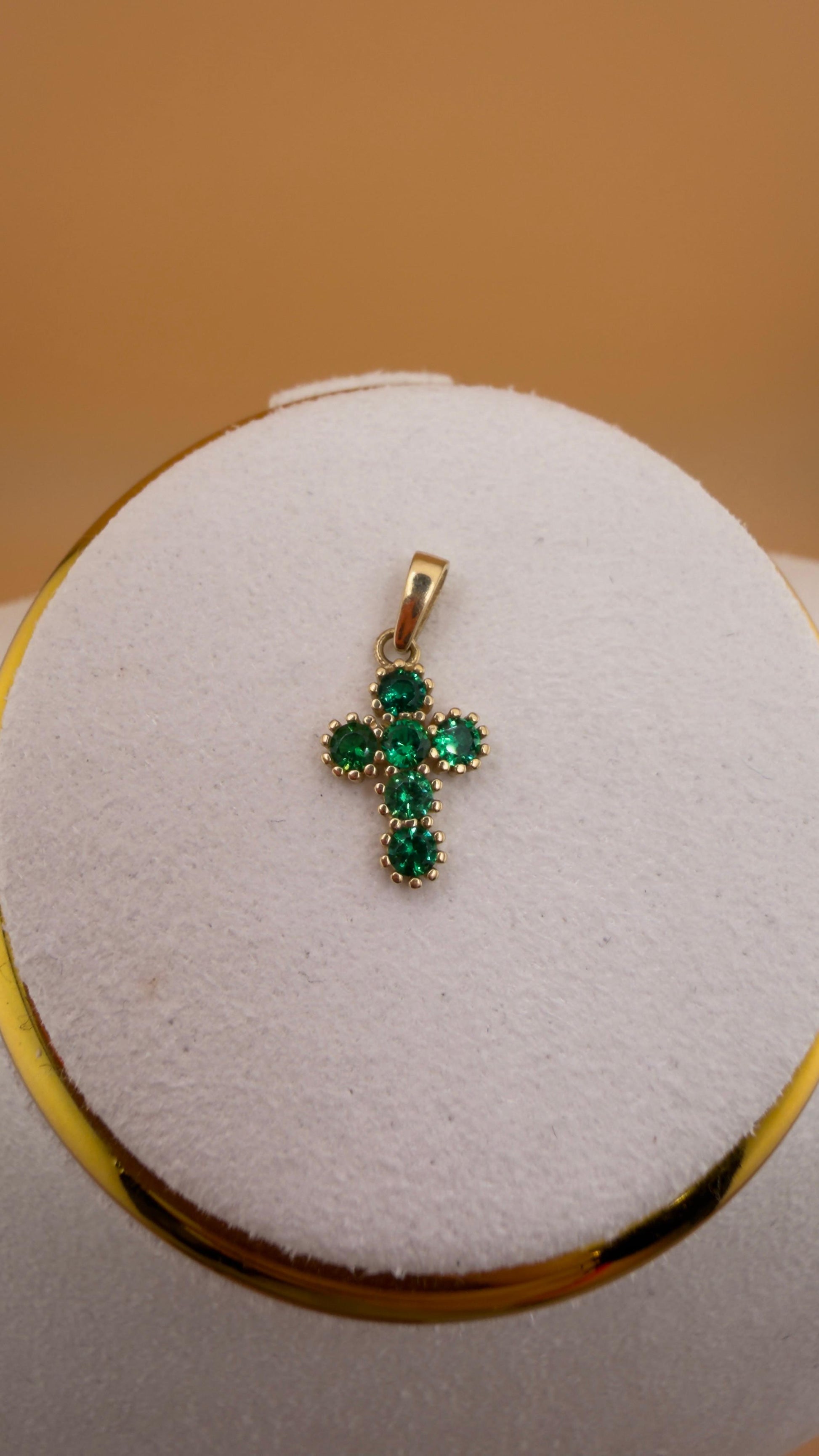 Green Cross Pendant 18k.