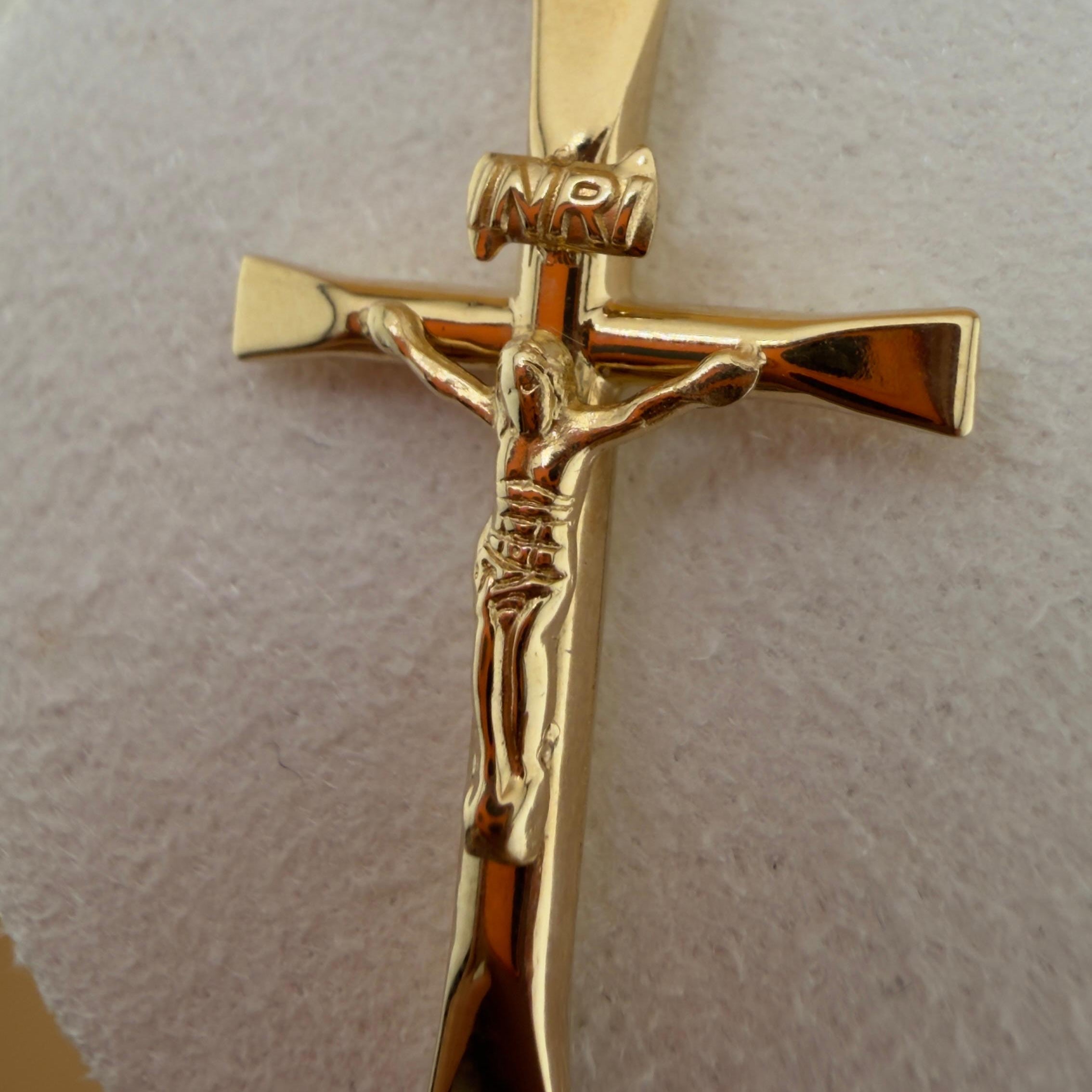 INRI Cross Pendant 18k.