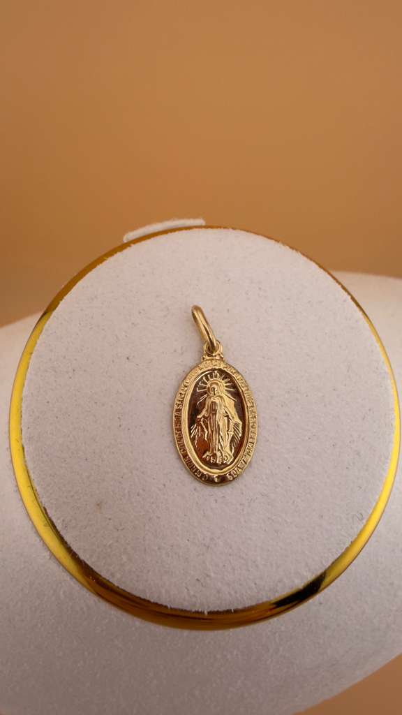 Virgin Milagrosa Pendant 18k