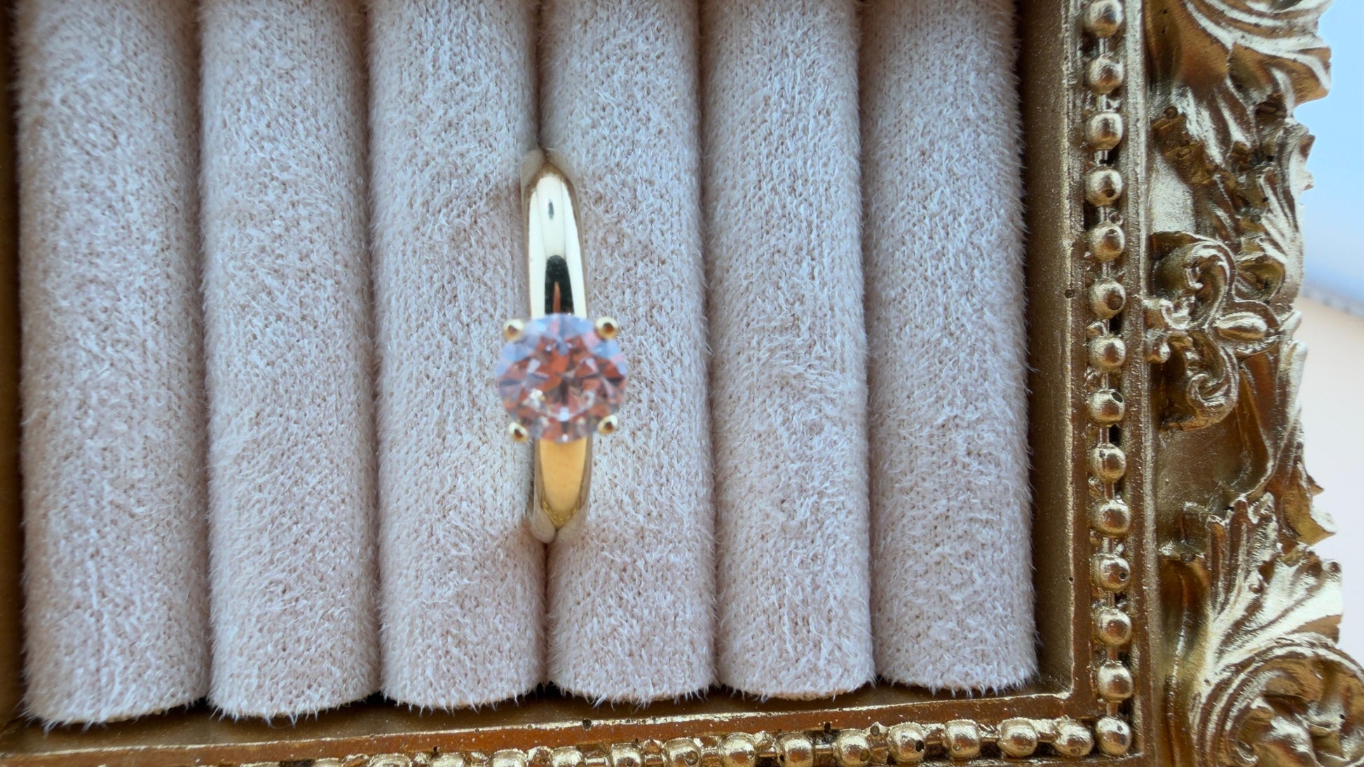 Solitary Ring 18k, #9,8,7.