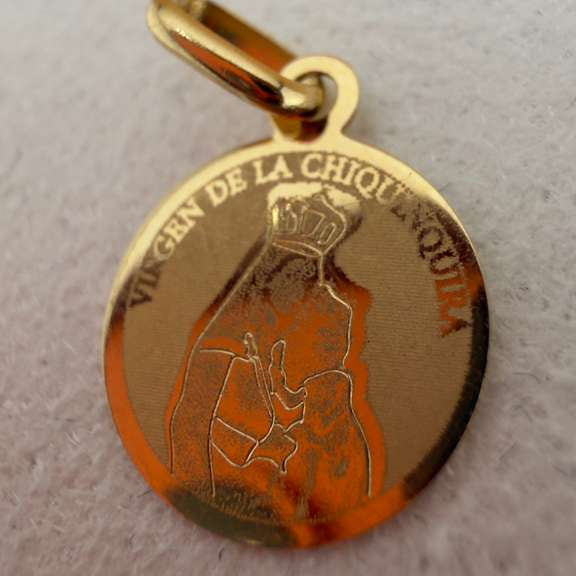 Chinita Pendant 18k.