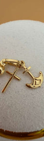 Divine Protection Pendant 18k