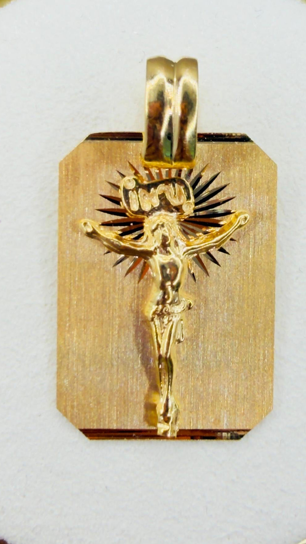 Jesus Christ Plaque Pendant 18k