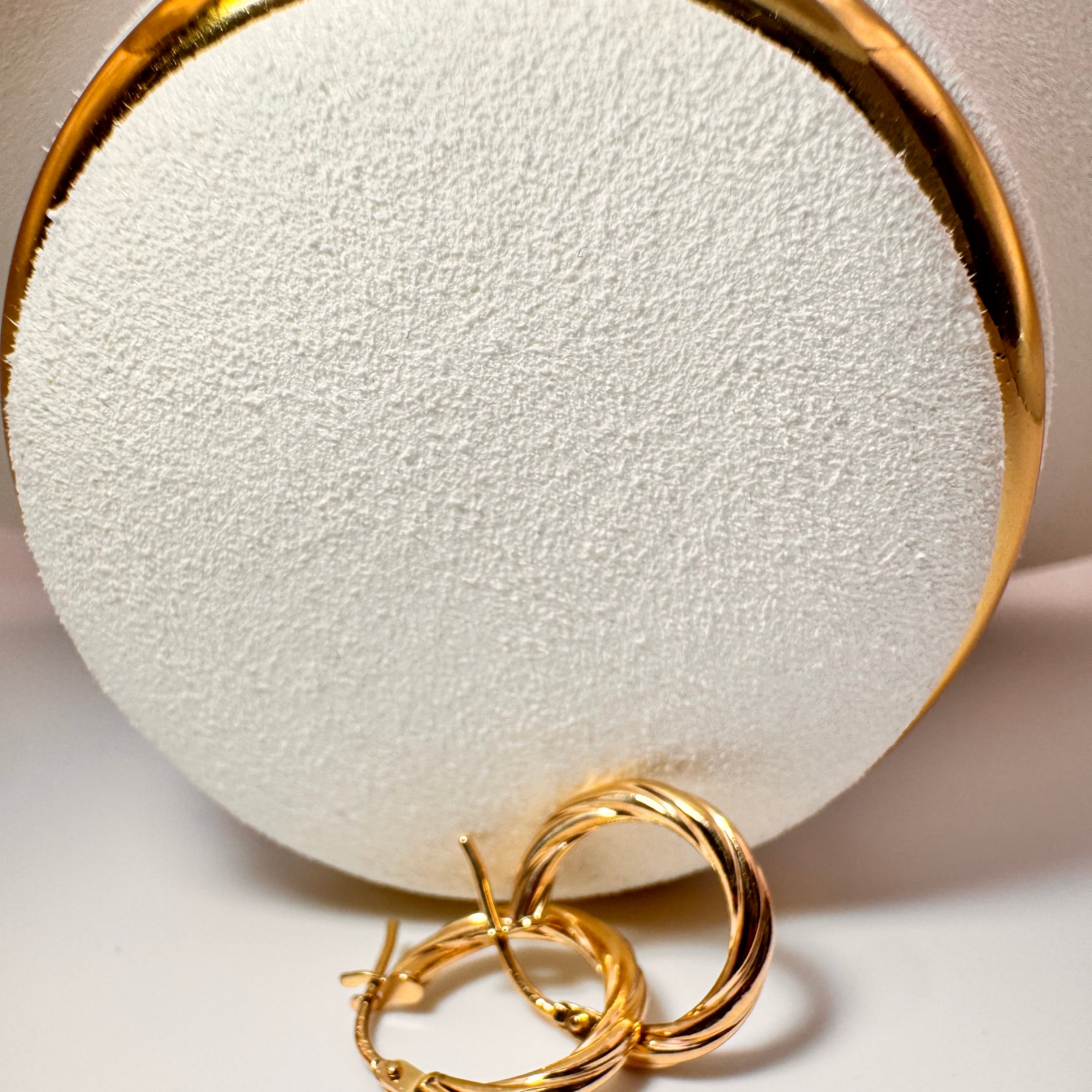 Small Twisted Hoops 18k