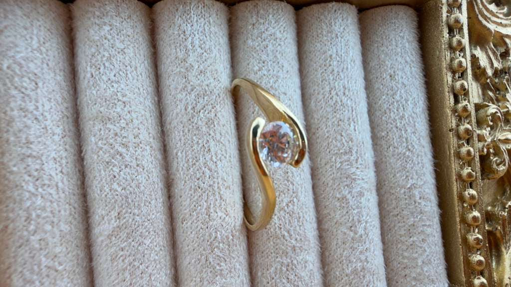 Embrace of Light Ring 18k, #7.
