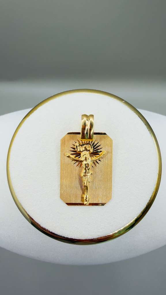 Jesus Christ Plaque Pendant 18k
