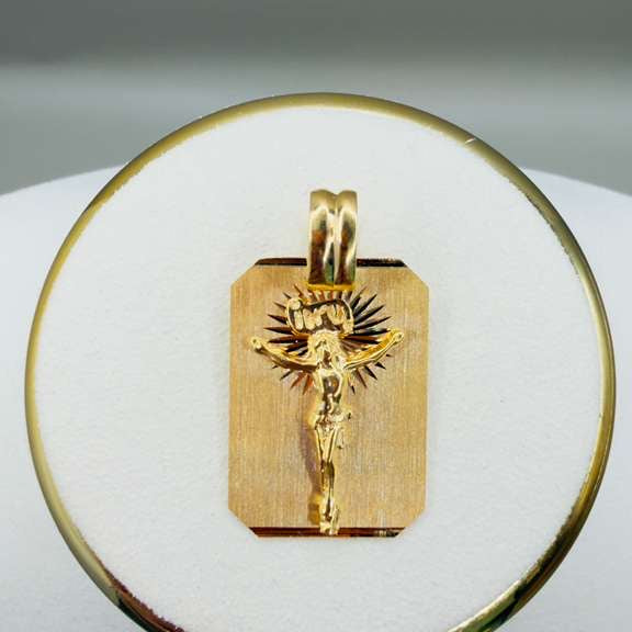 Jesus Christ Plaque Pendant 18k