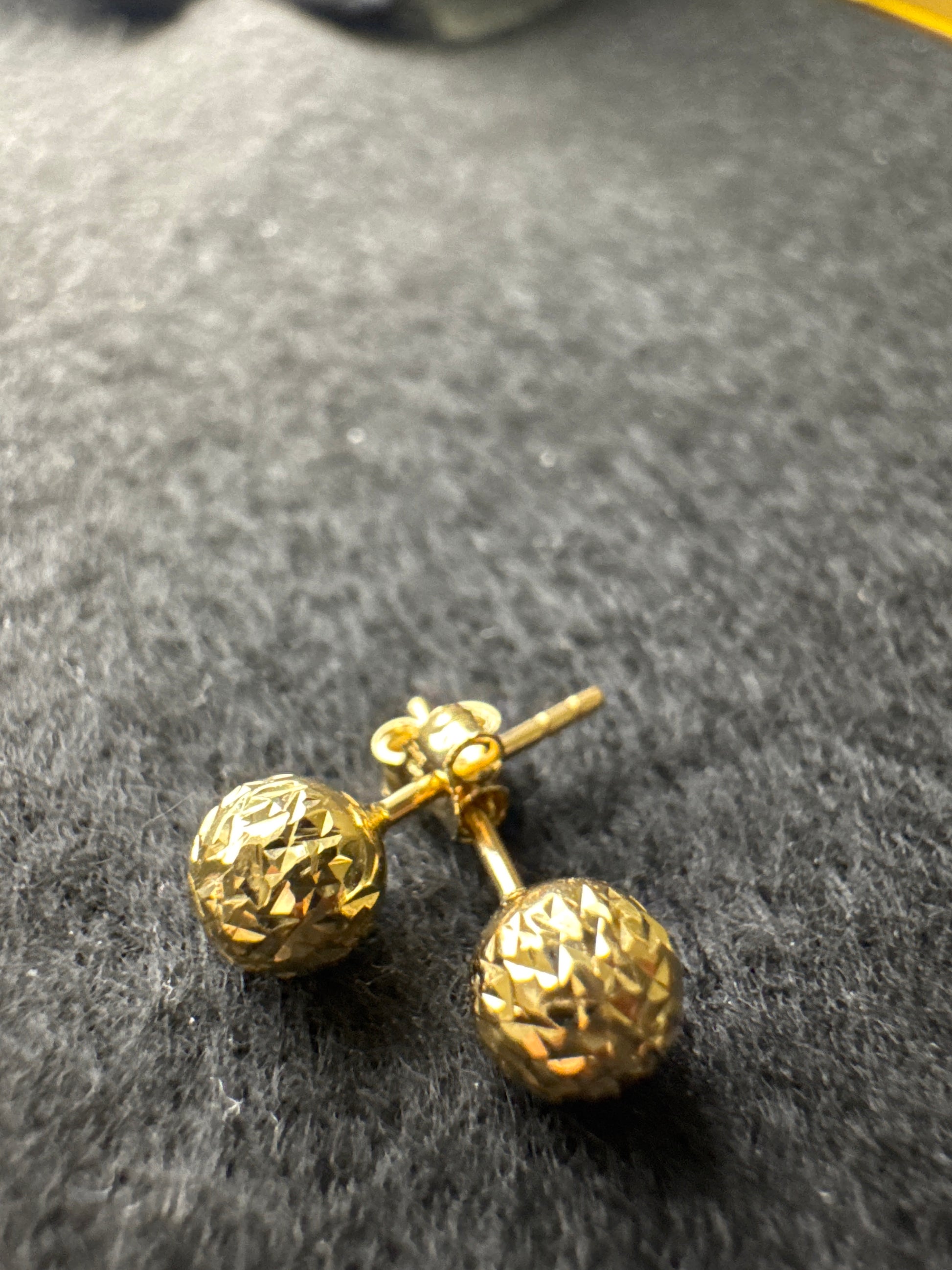 Stud Earrings 18k