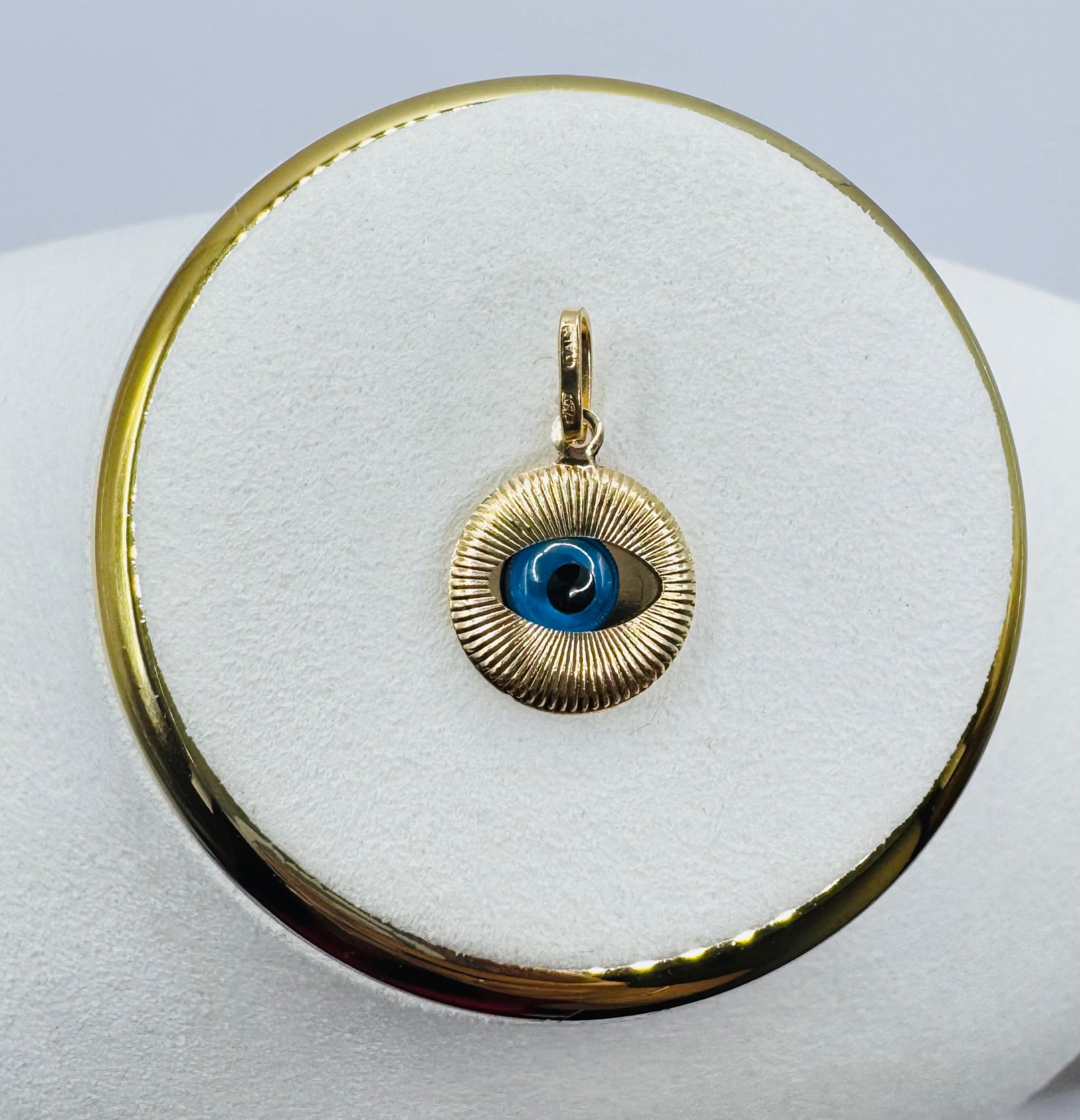 Iris Eye Charm 18k