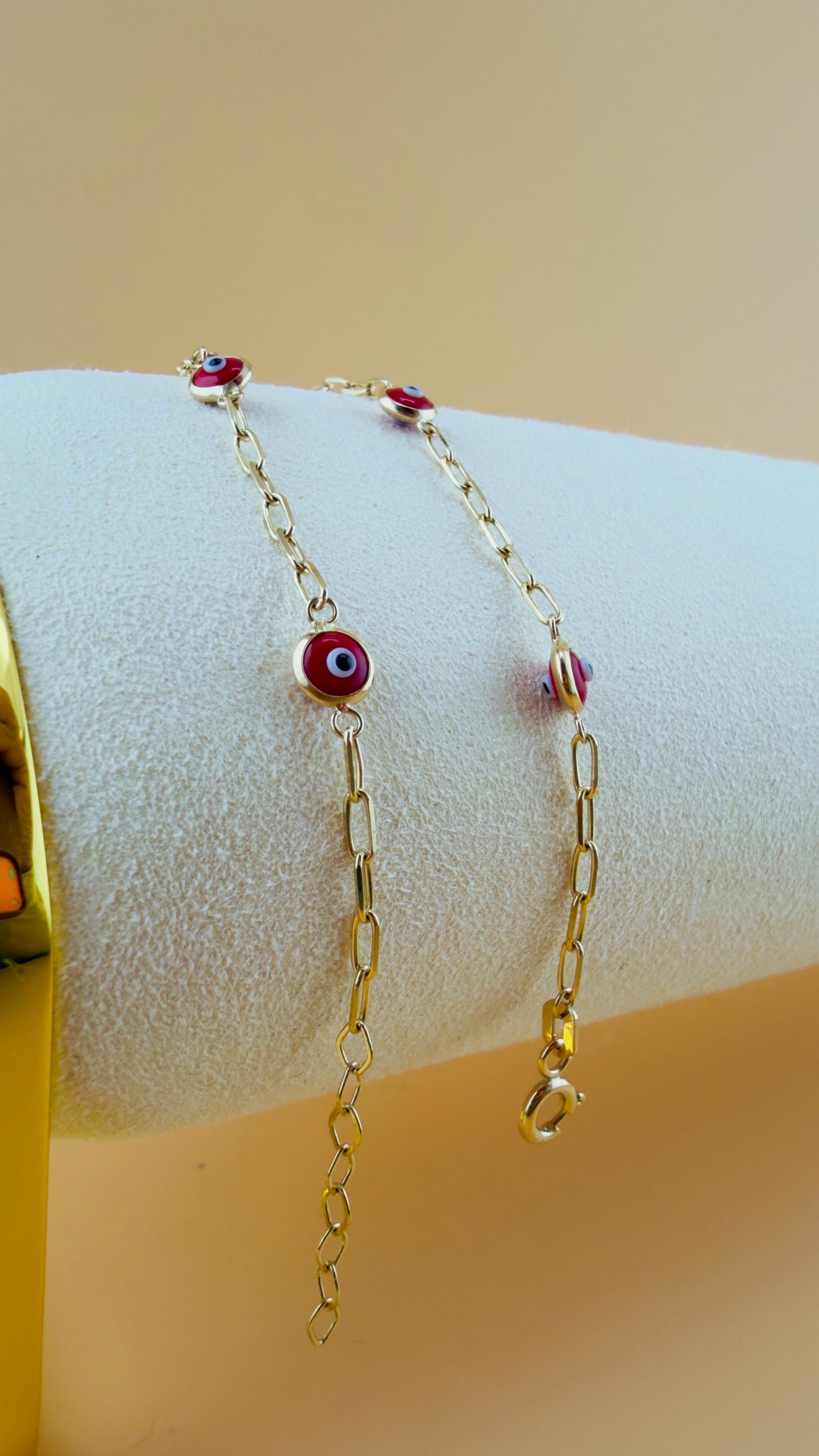 Little Red Eyes Bracelet 18k