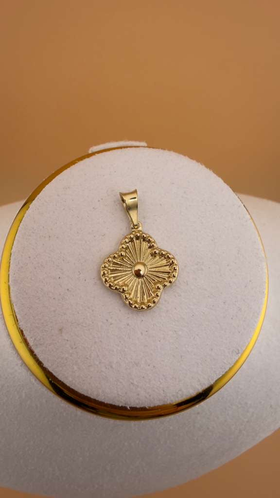 Double-V Pendant 18k.