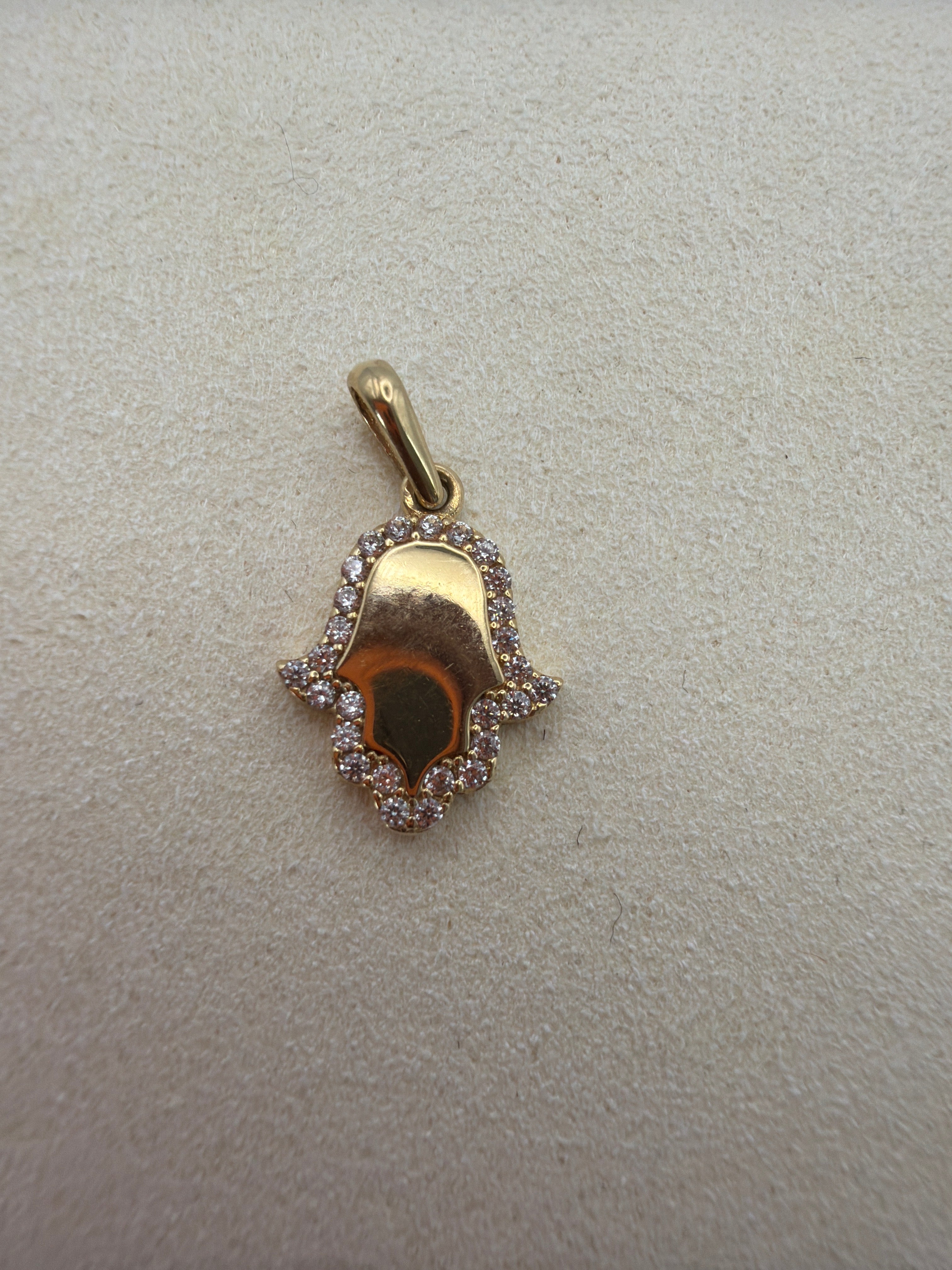 Hand of Fatima Pendant 18k