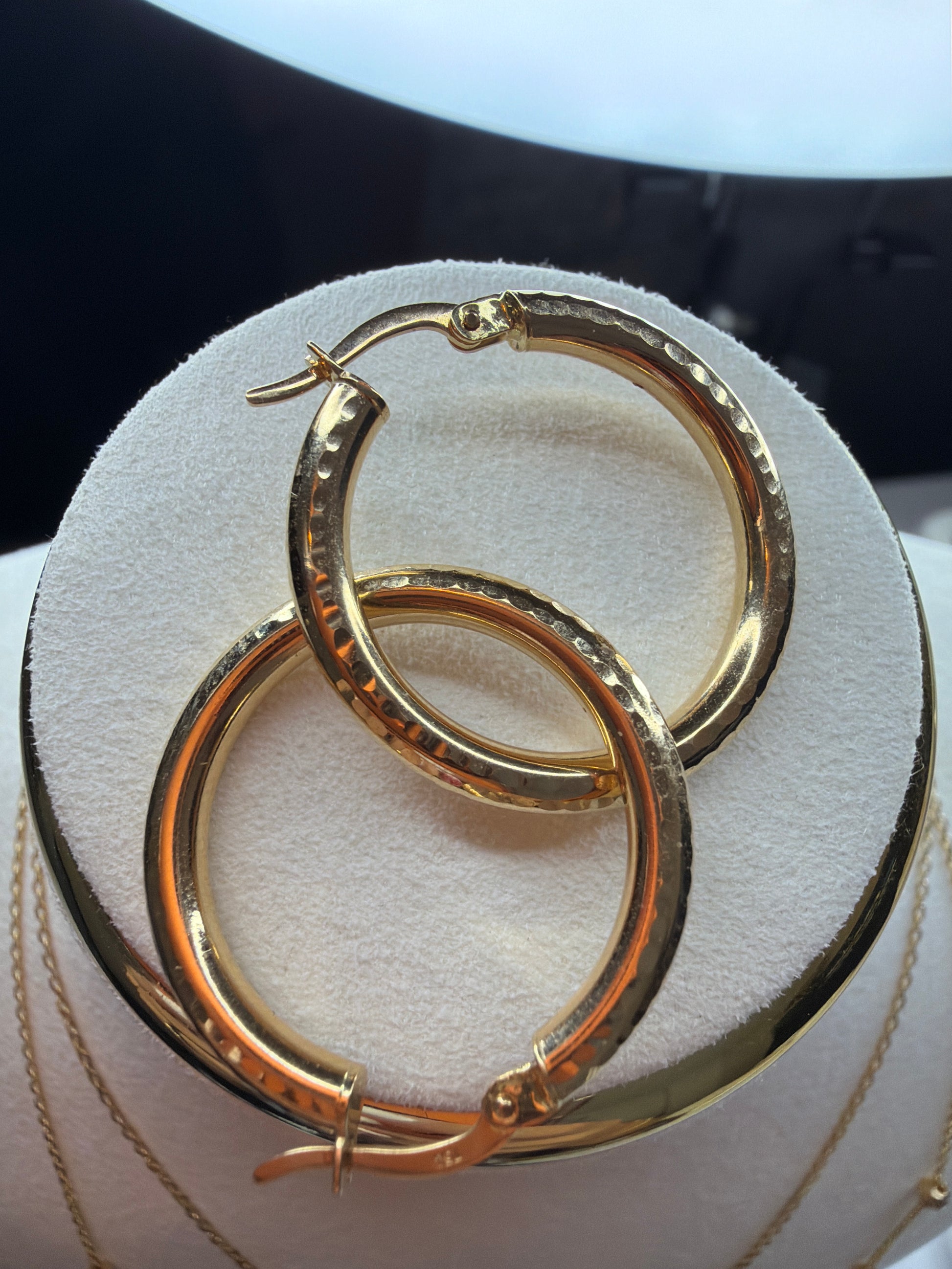 Classic Plain Hoops 18k