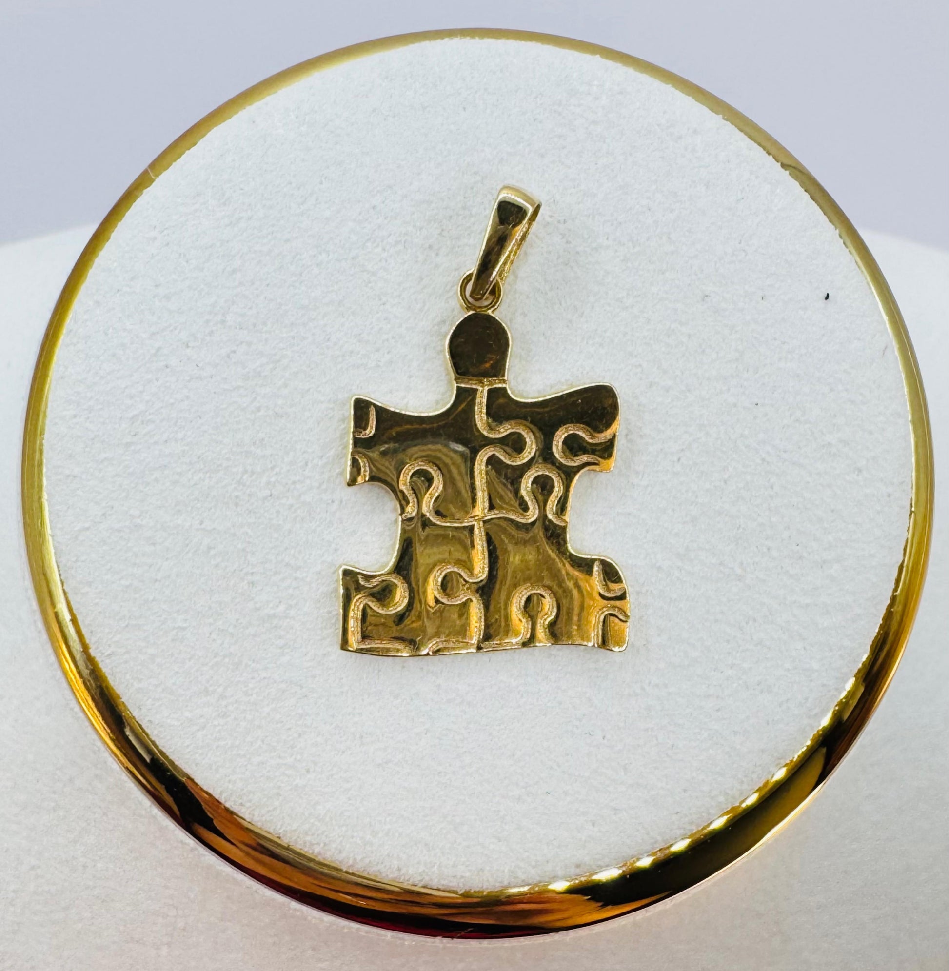 Autism Awareness Charm 18k