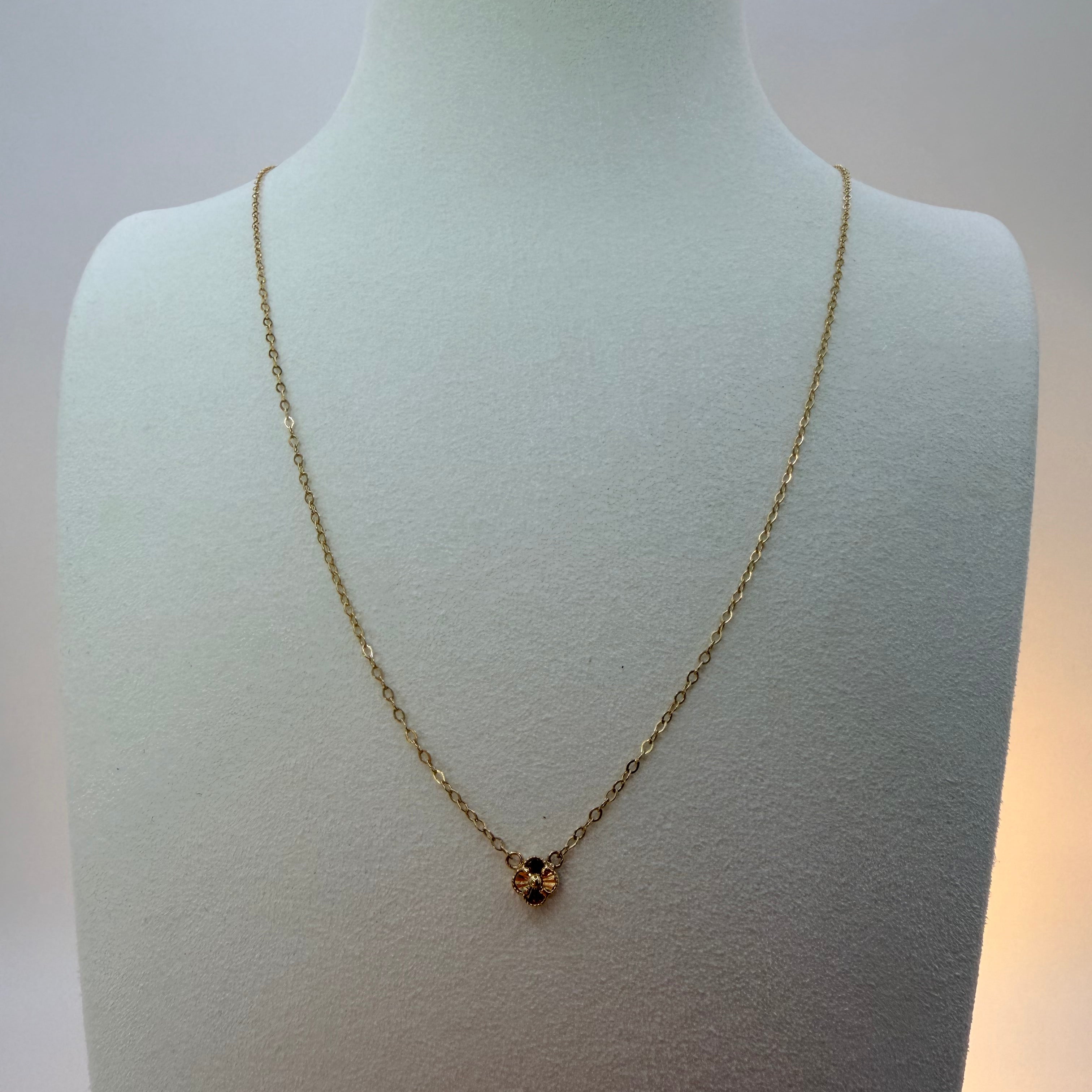 Cloverleaf Chain 18k