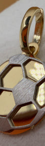 Elite Ball Pendant 18k.