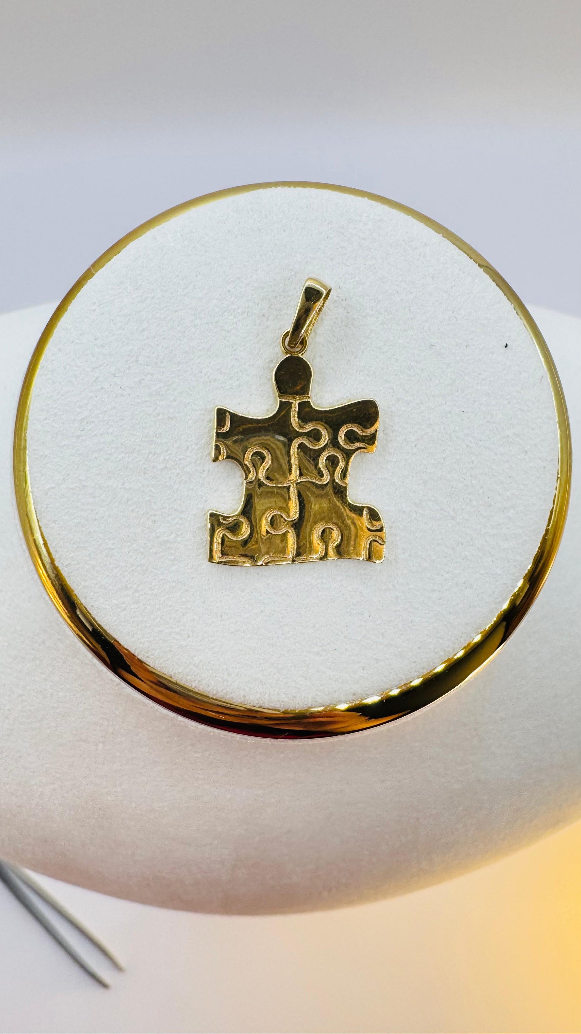 Autism Awareness Charm 18k