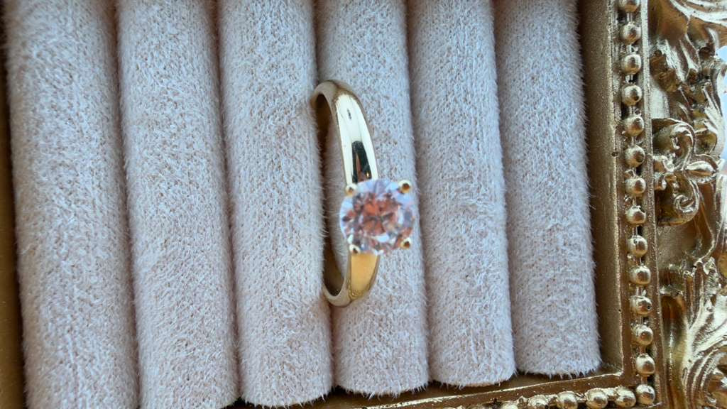 Solitary Ring 18k, #9,8,7.