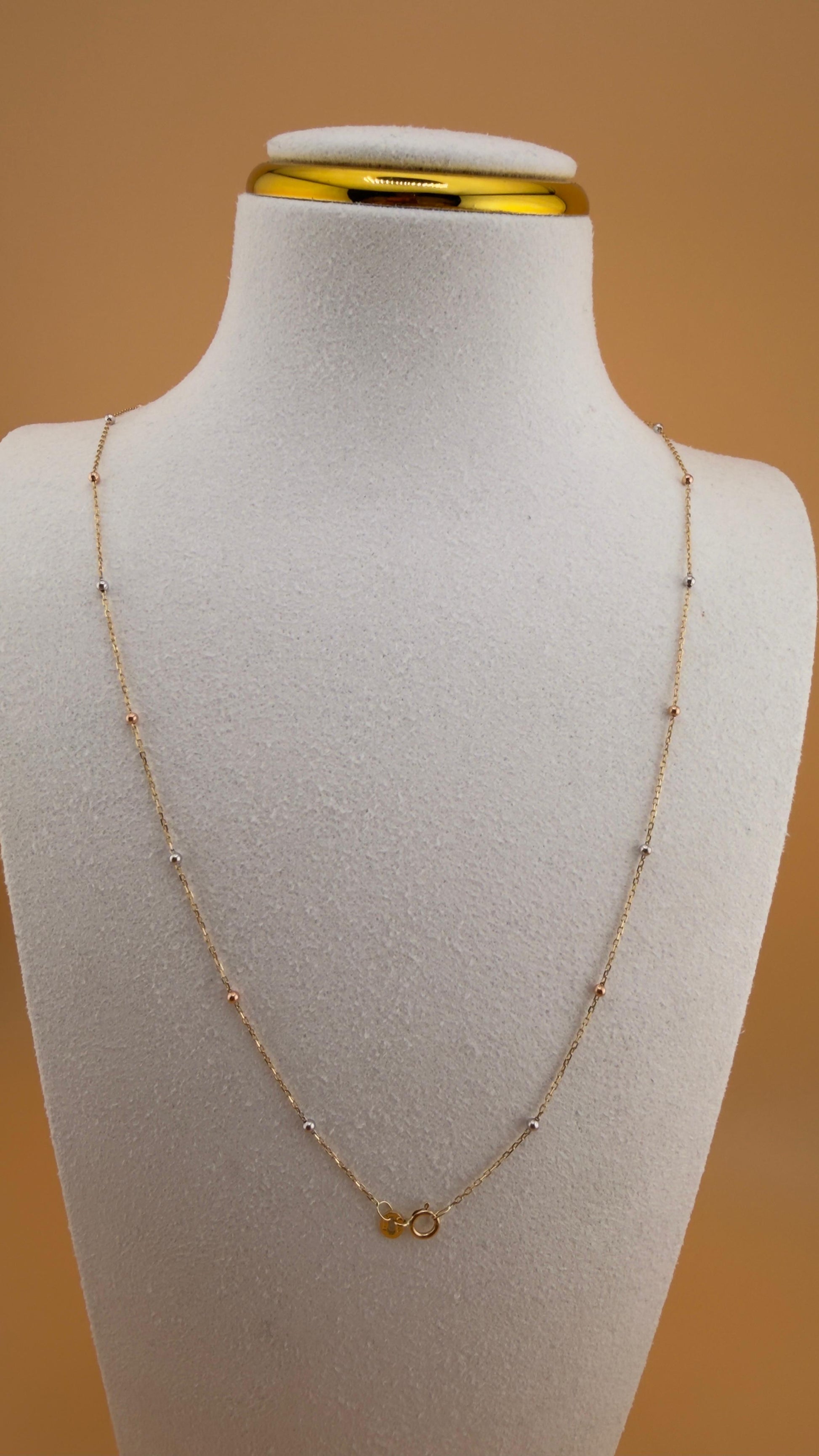 Pellets in Three Colors 18k, 45cm