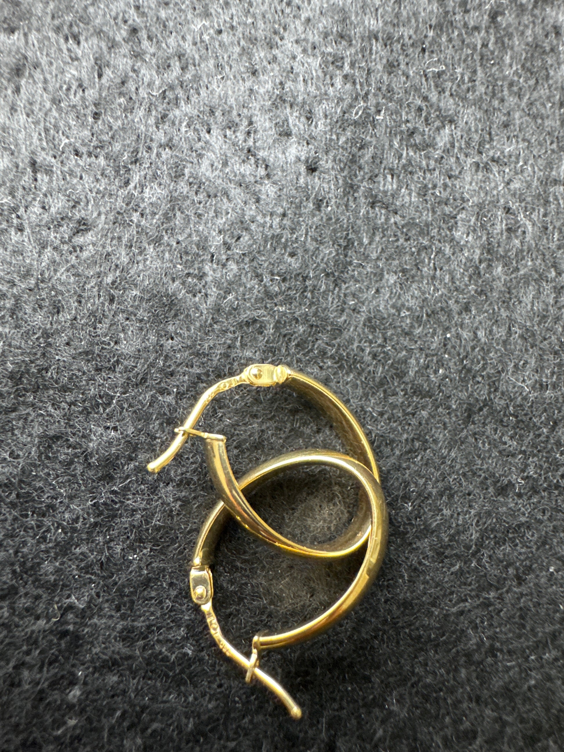 Small Oval Hoops 18k