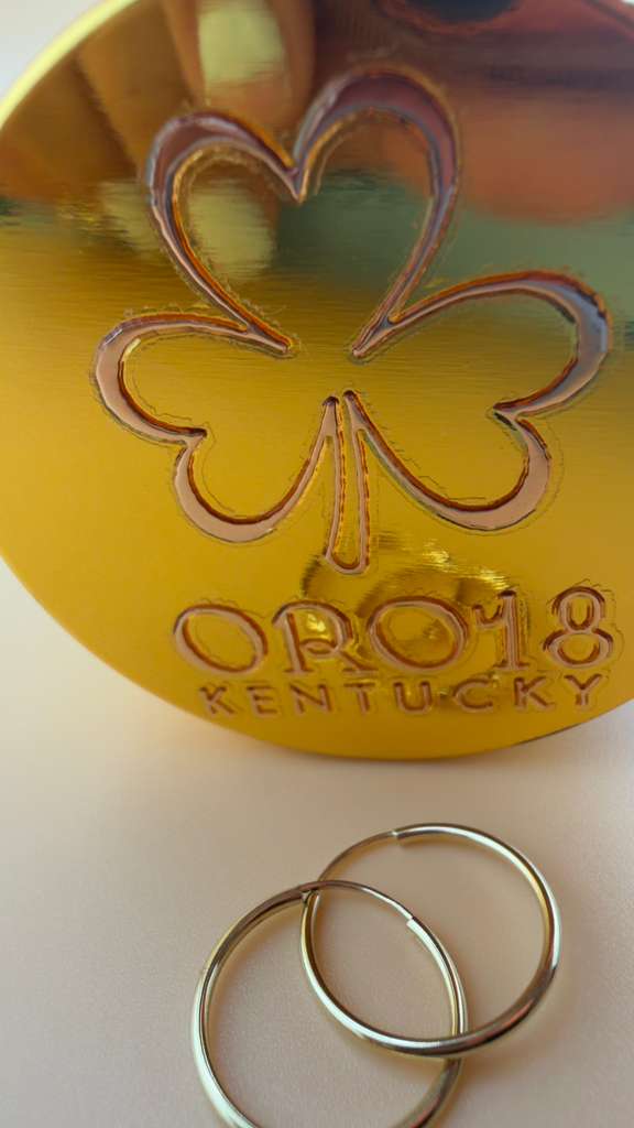Classic and Refined Hoop 18k