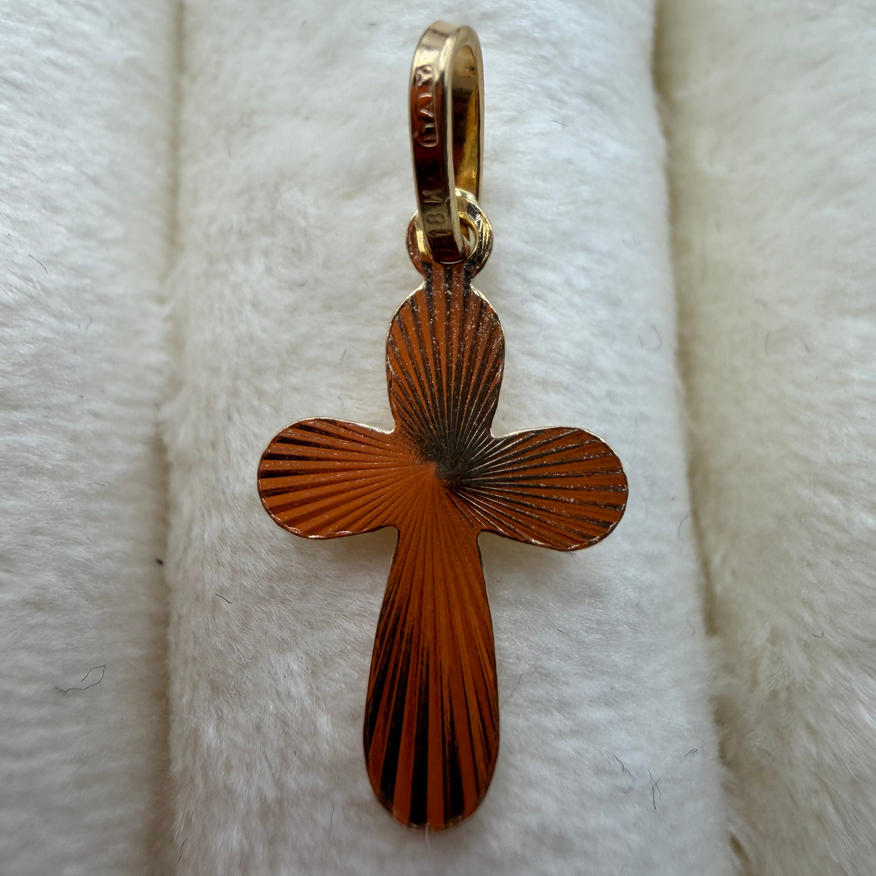 Corrugated Cross Pendant 18k