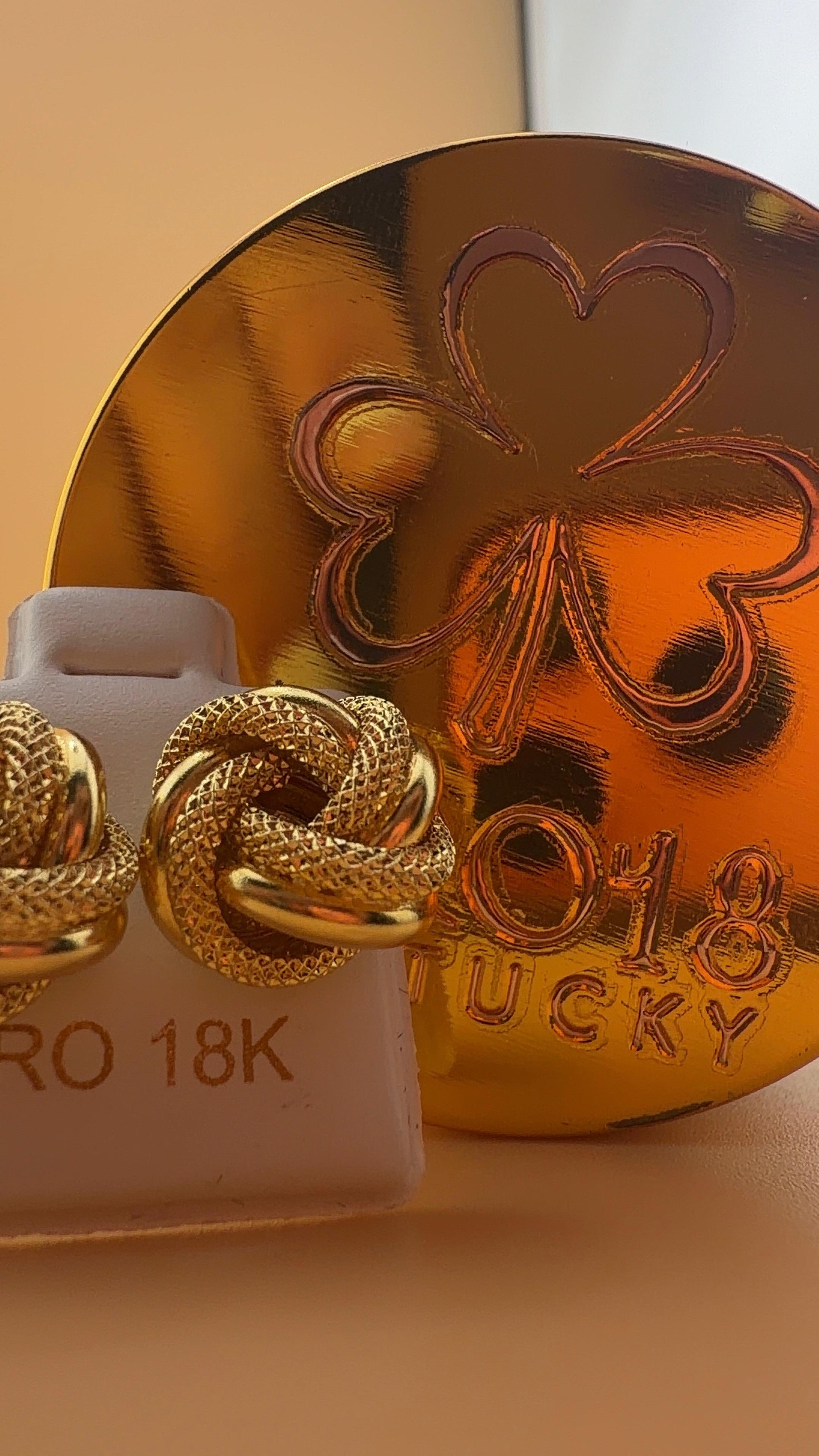 Golden Knot Earring 18k