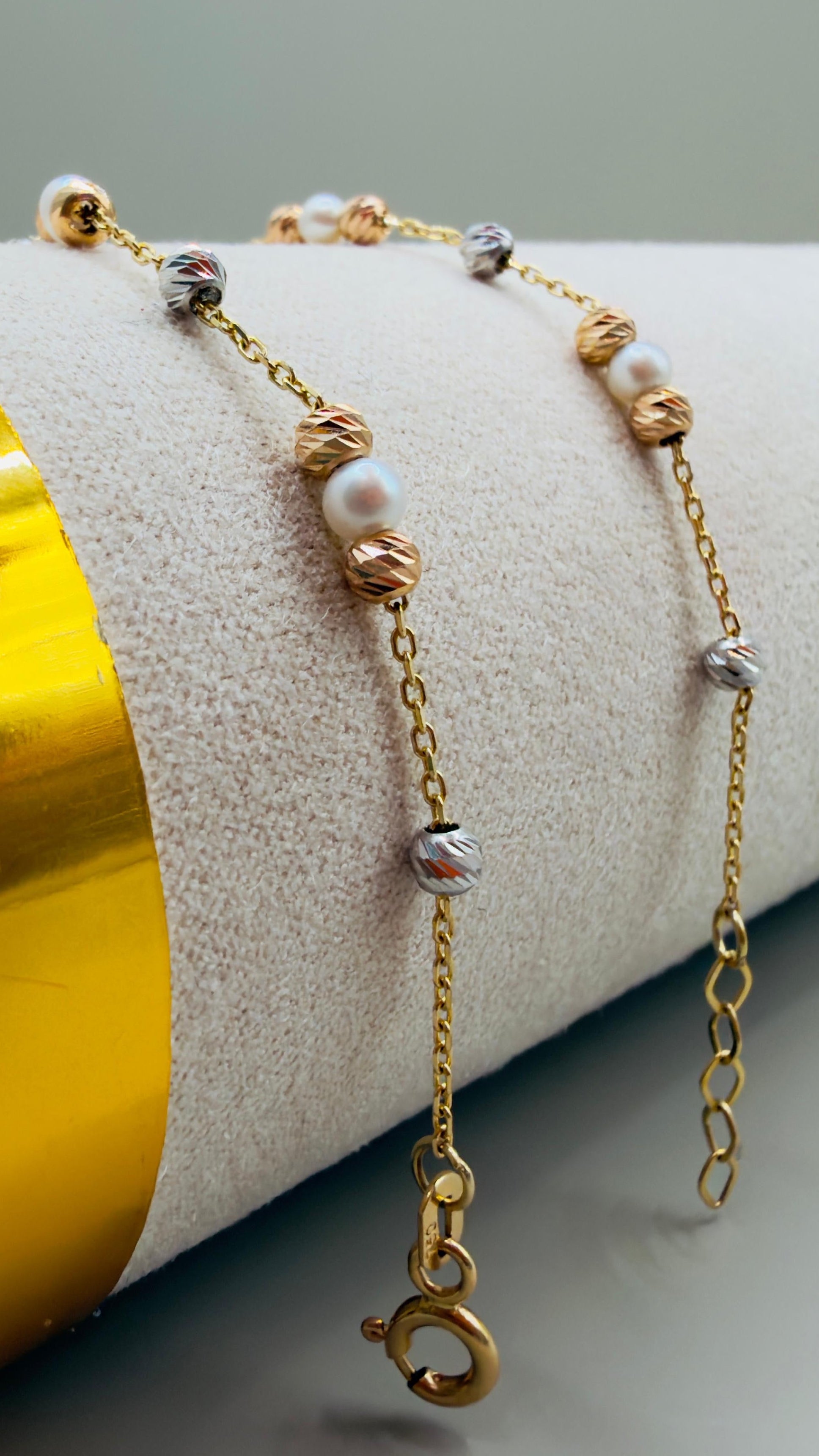 Gold & Pearl Beaded Bracelet 18k