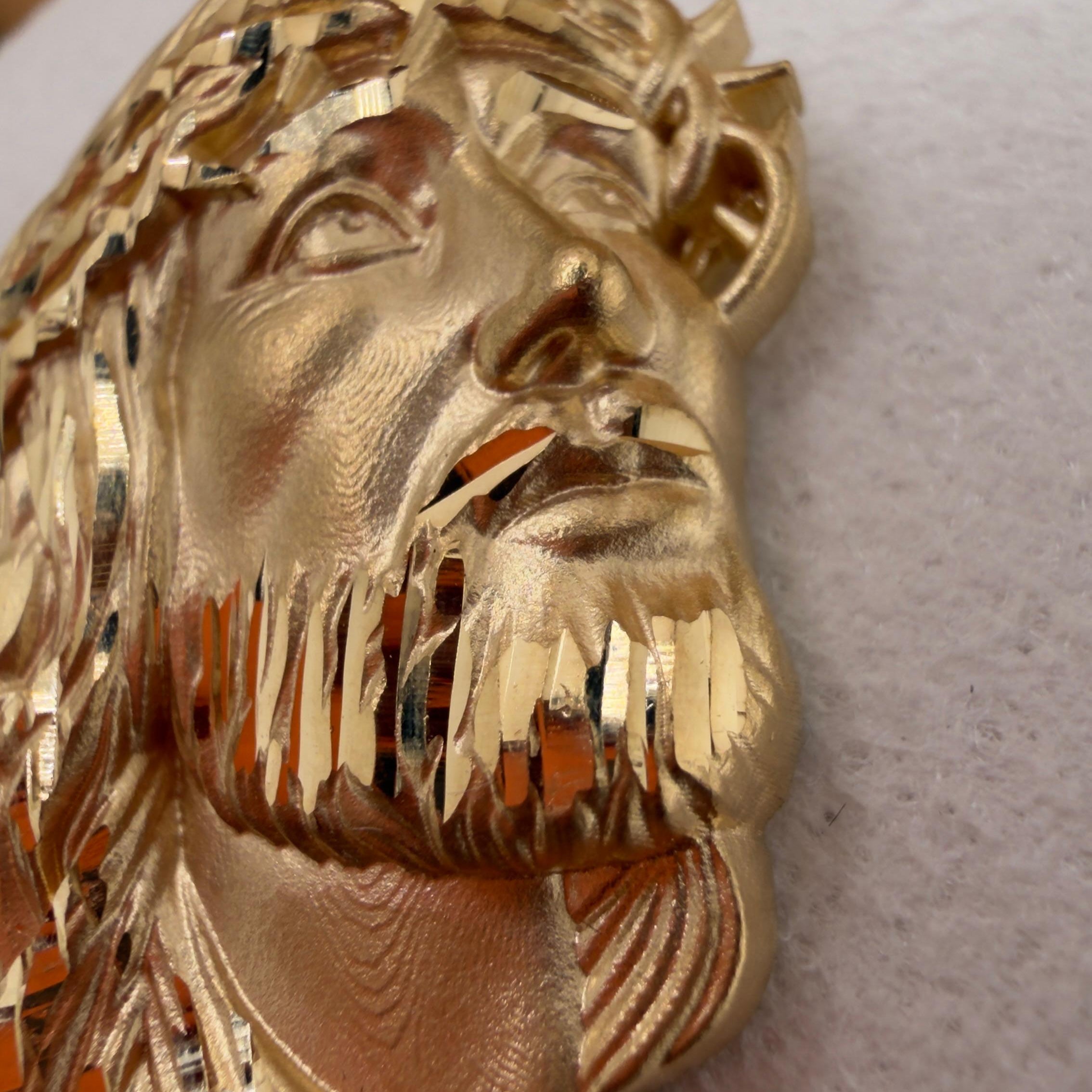 Sacred Face INRI Pendant 18k.