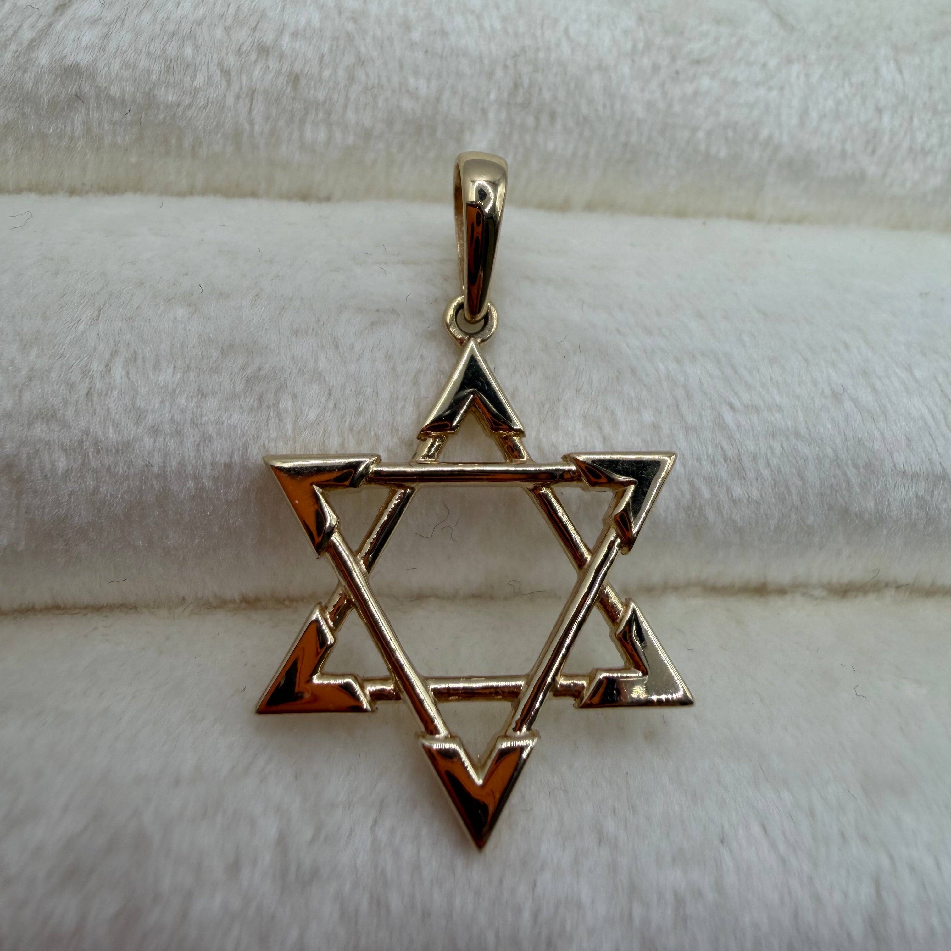 Star Pendant 18k