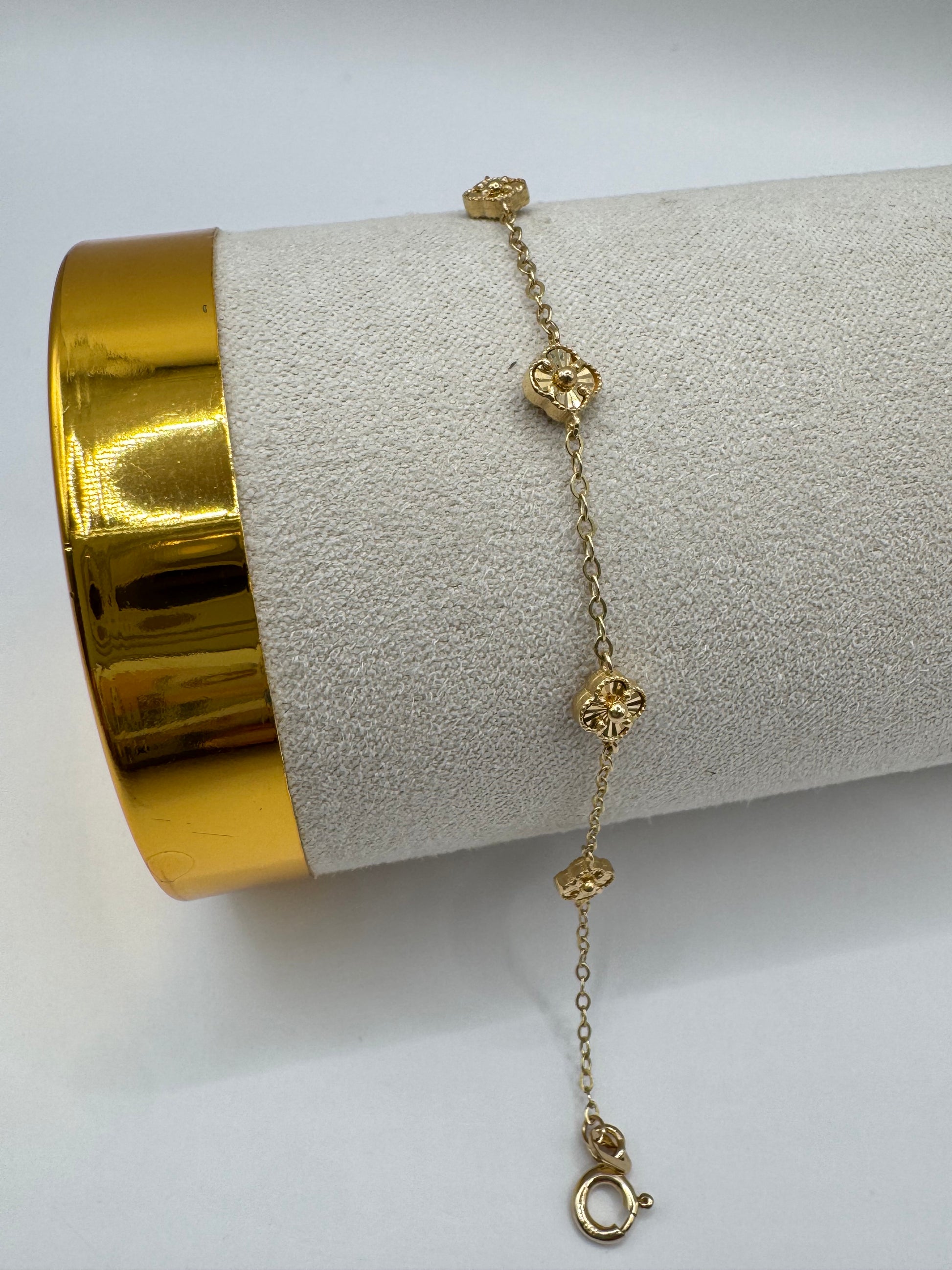 Golden Clover Bracelet 18cm