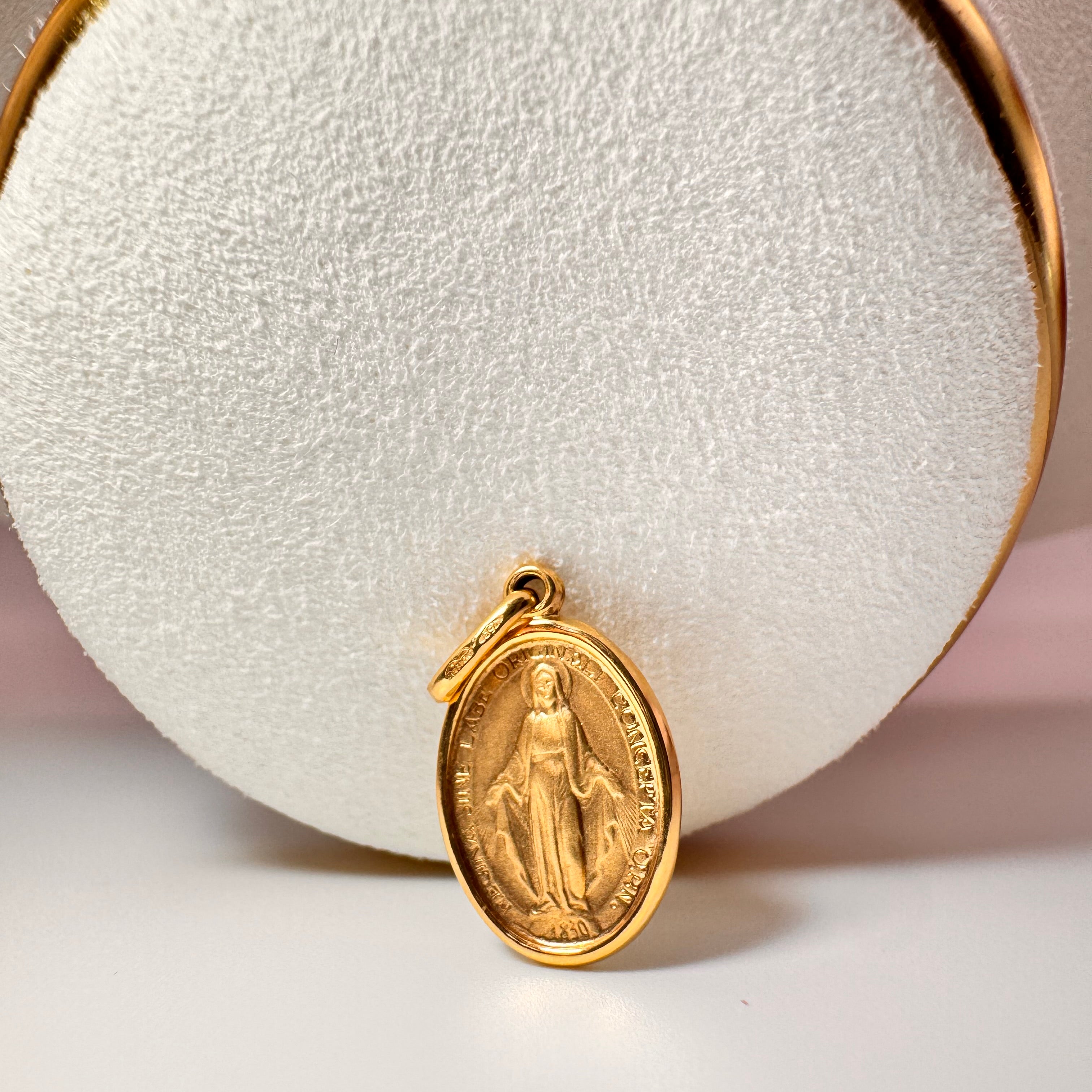 Miraculous Virgin Charm 18k