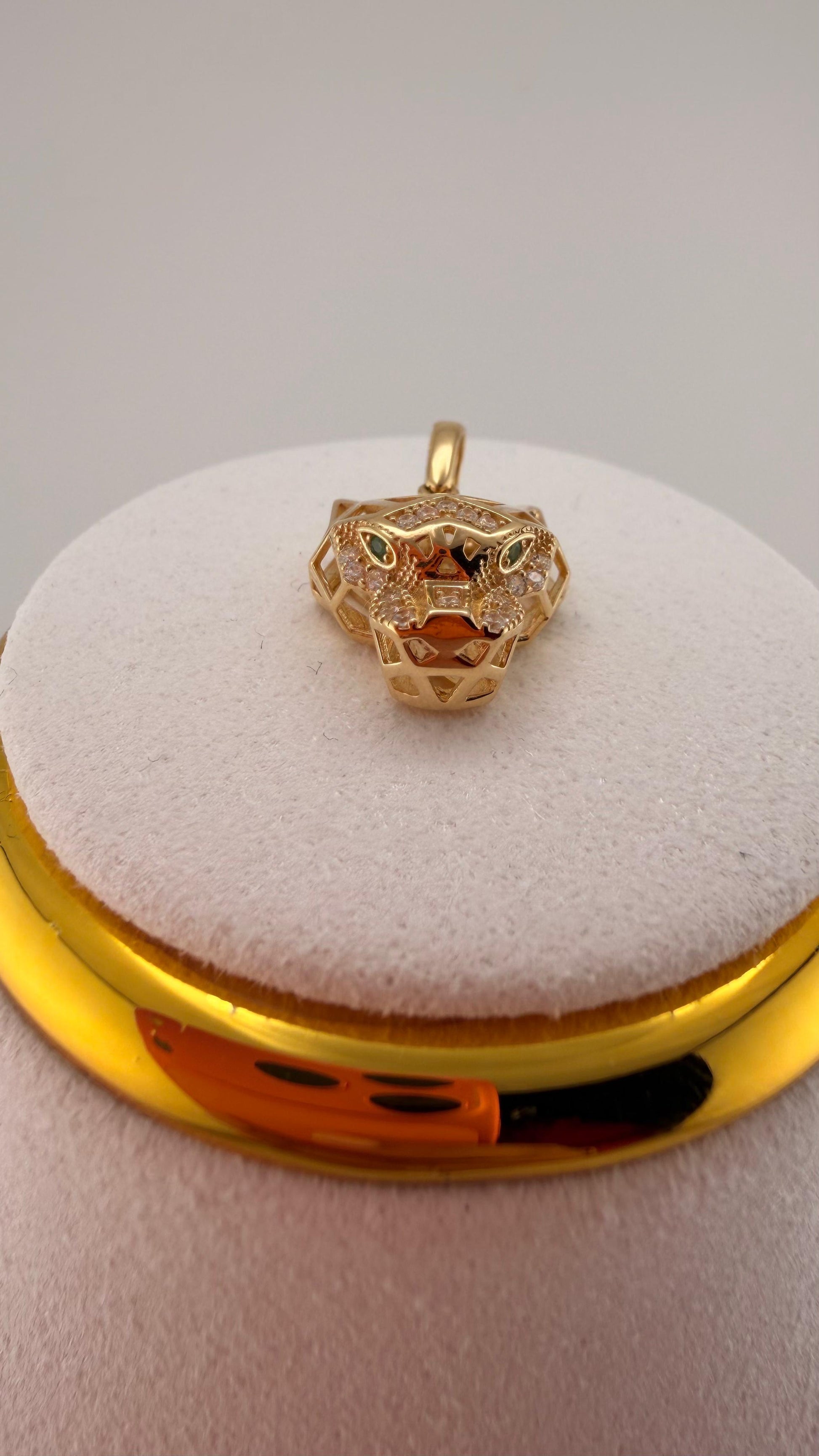 Double- C Pendant 18k