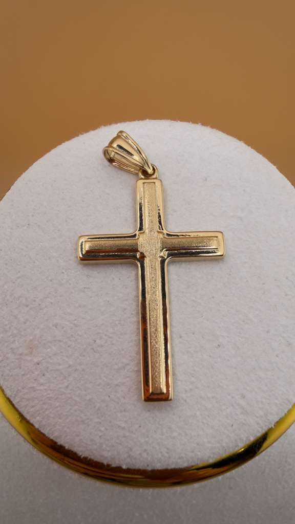Flat Cross Pendant 18k.