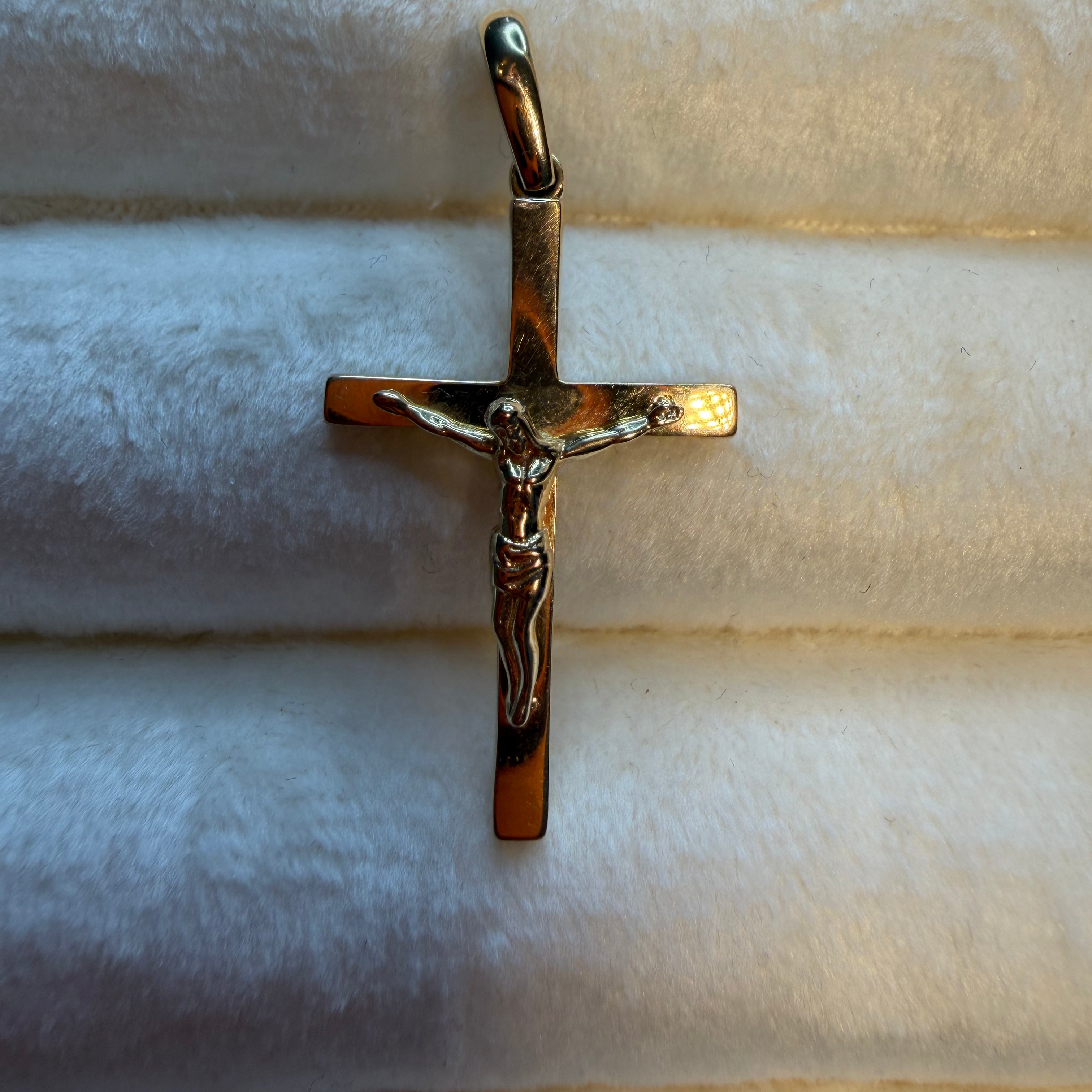 Jesus Christ Cross Pendant 18k