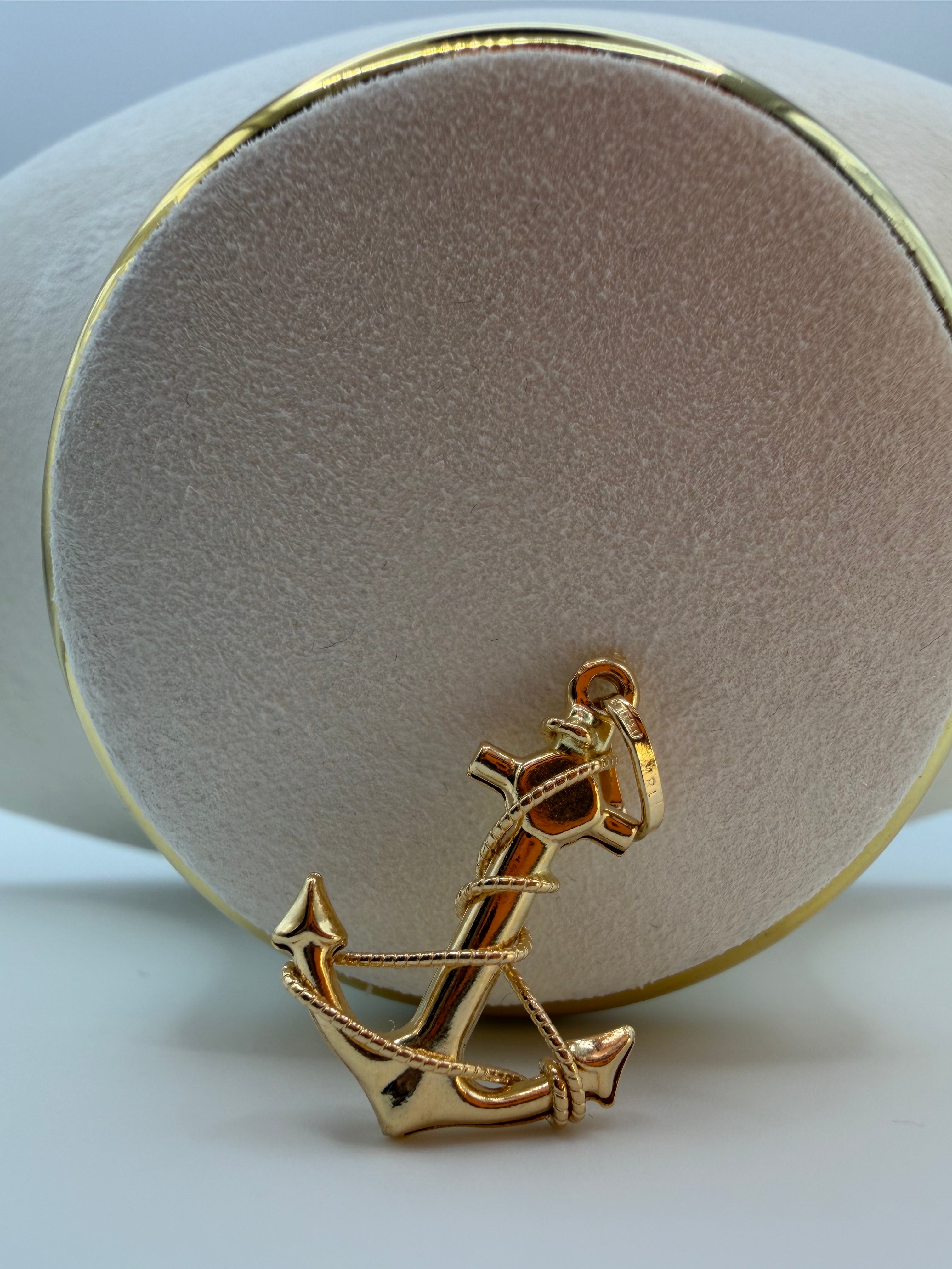 Thread Anchor Pendant 18k