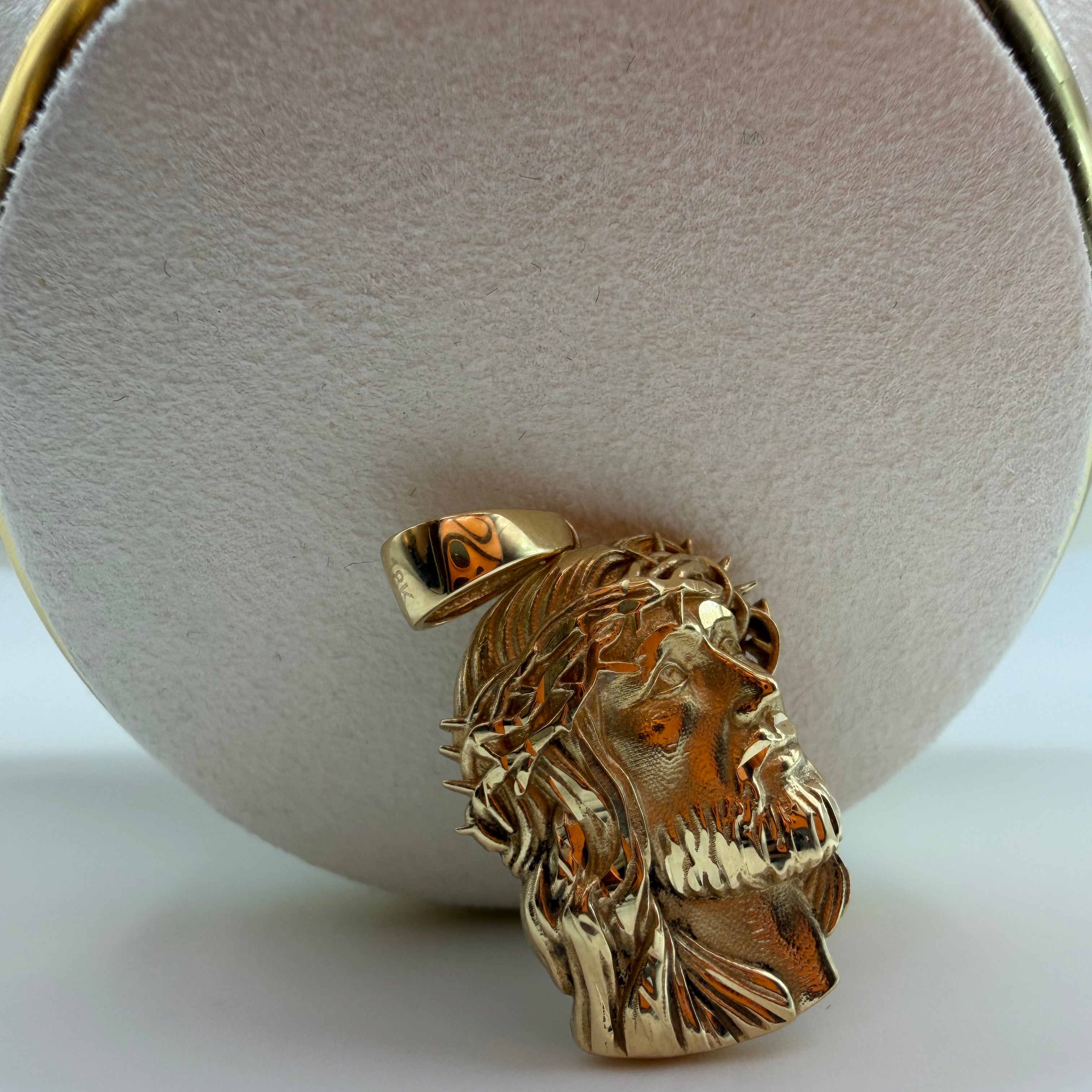 Sacred Face Pendant 18k