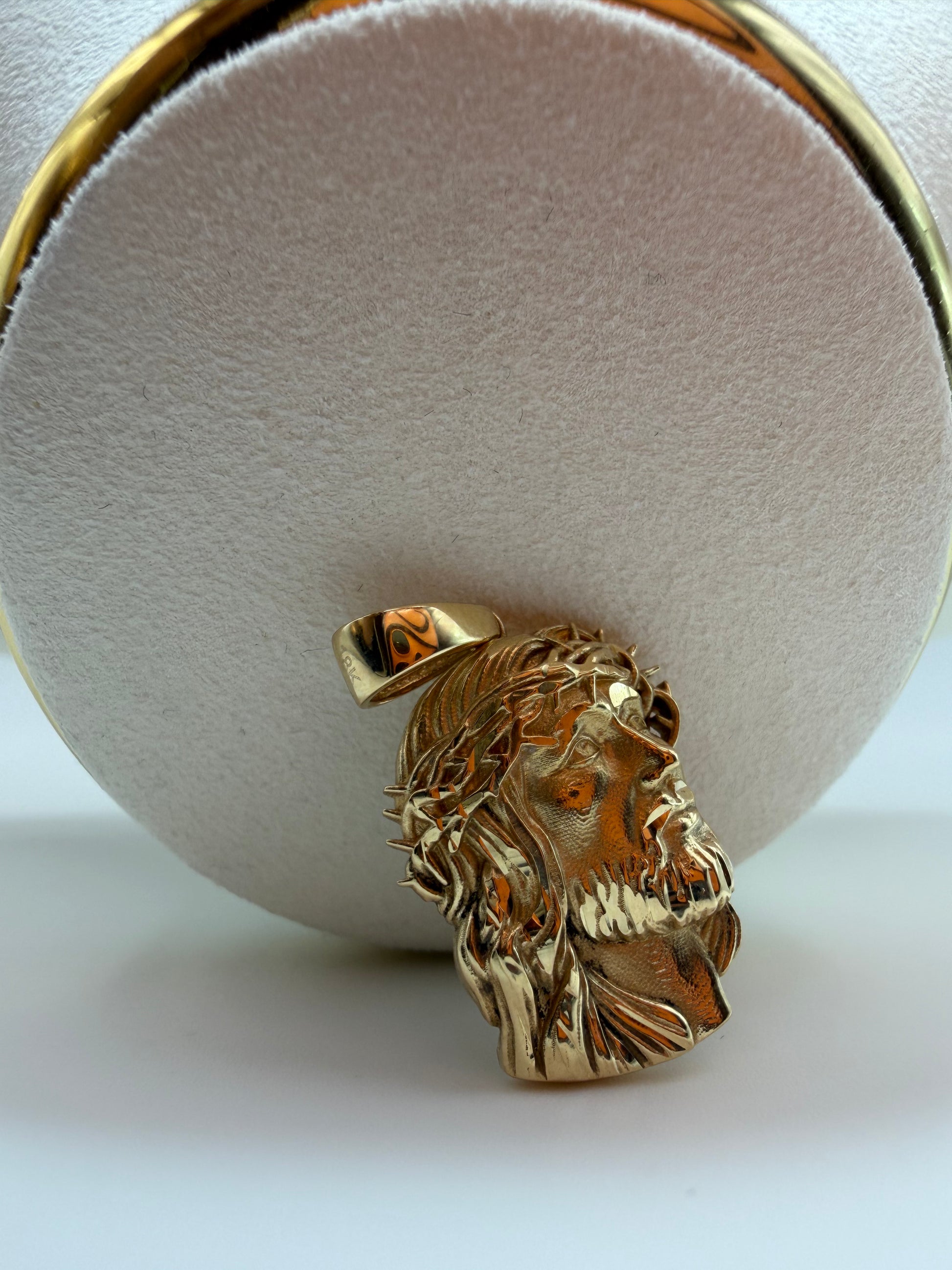 Sacred Face Pendant 18k