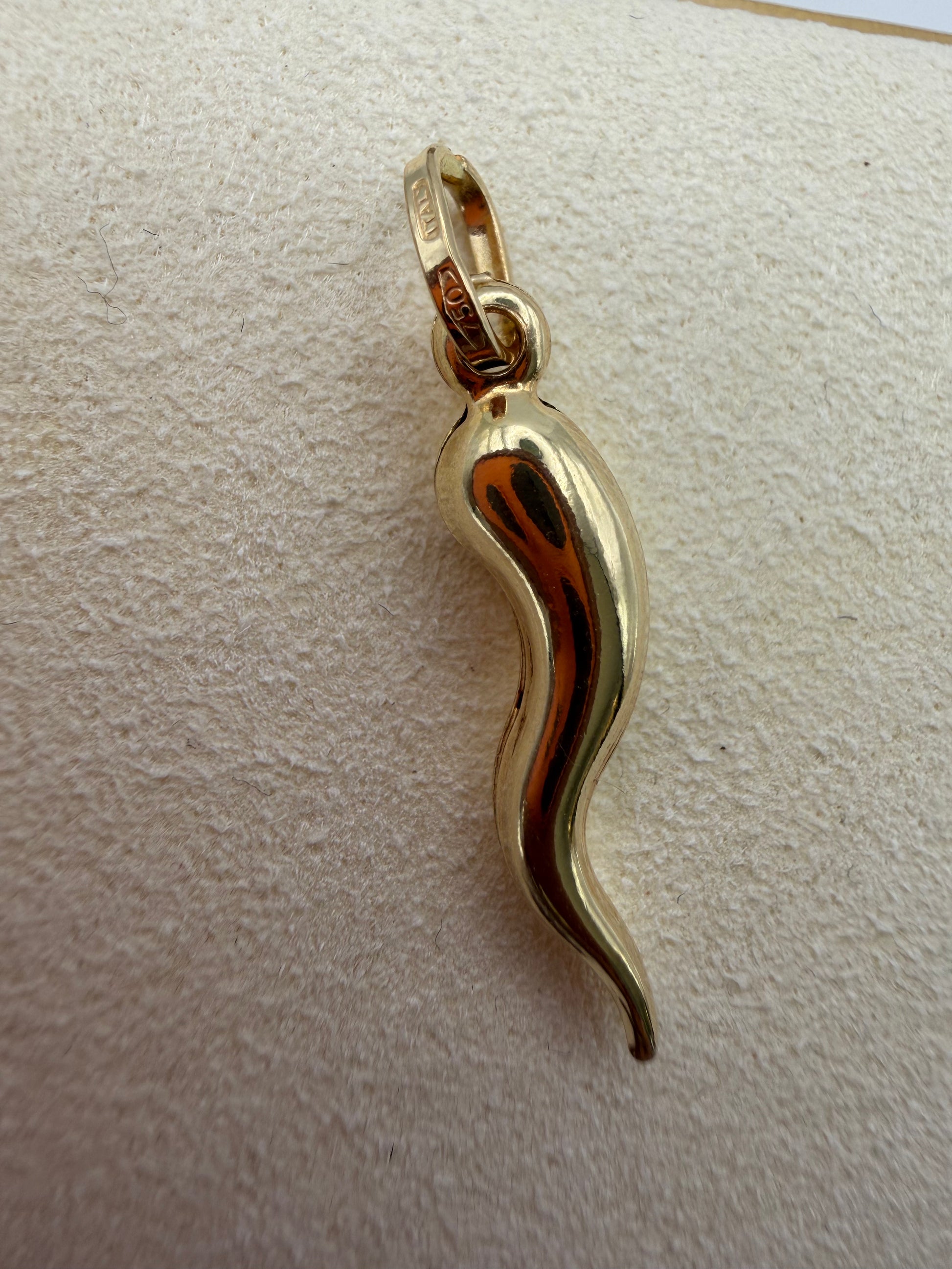 Cornicello Gold Pendant 18k