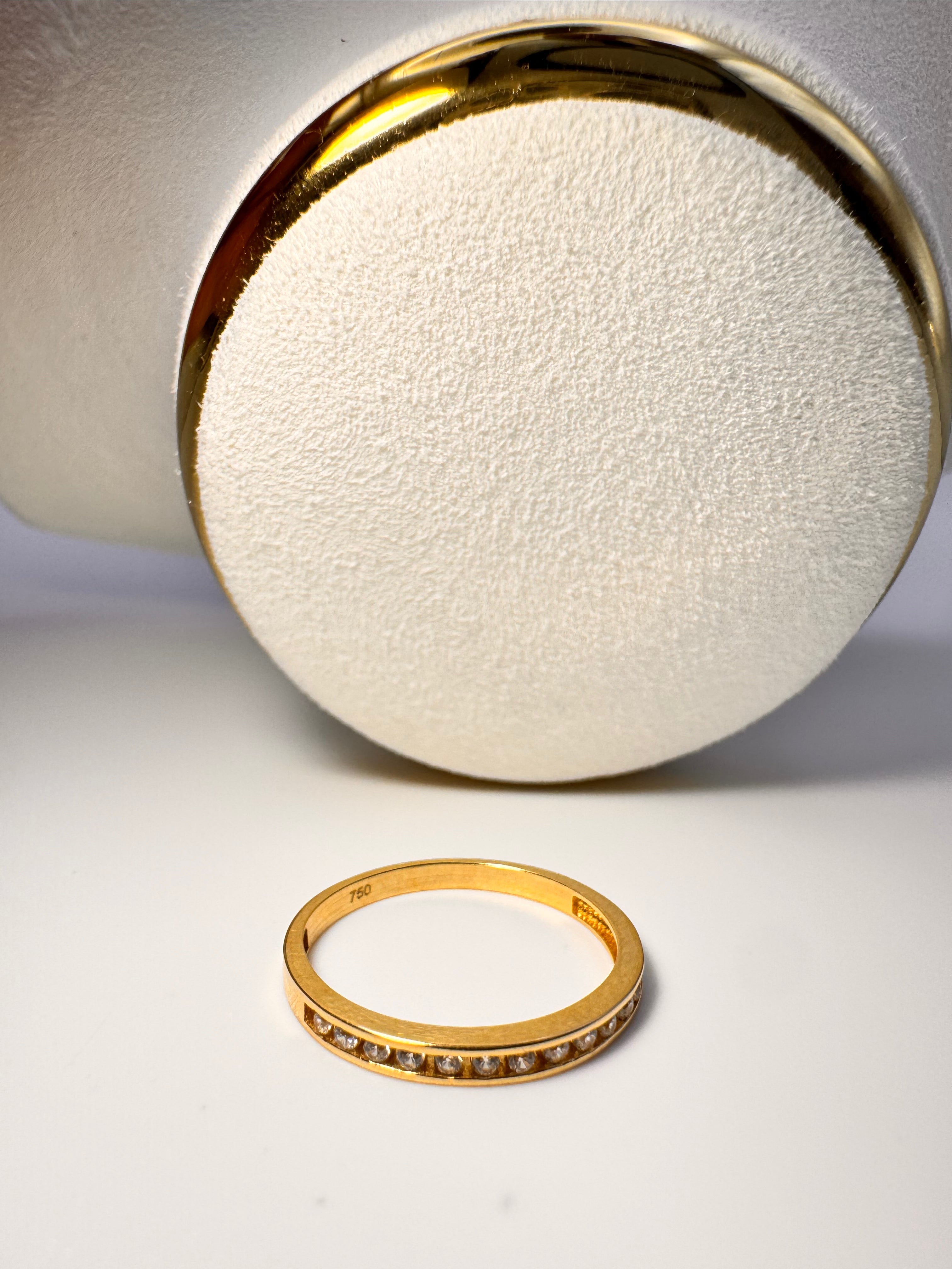 Churumbela ring with hidden stone 18k